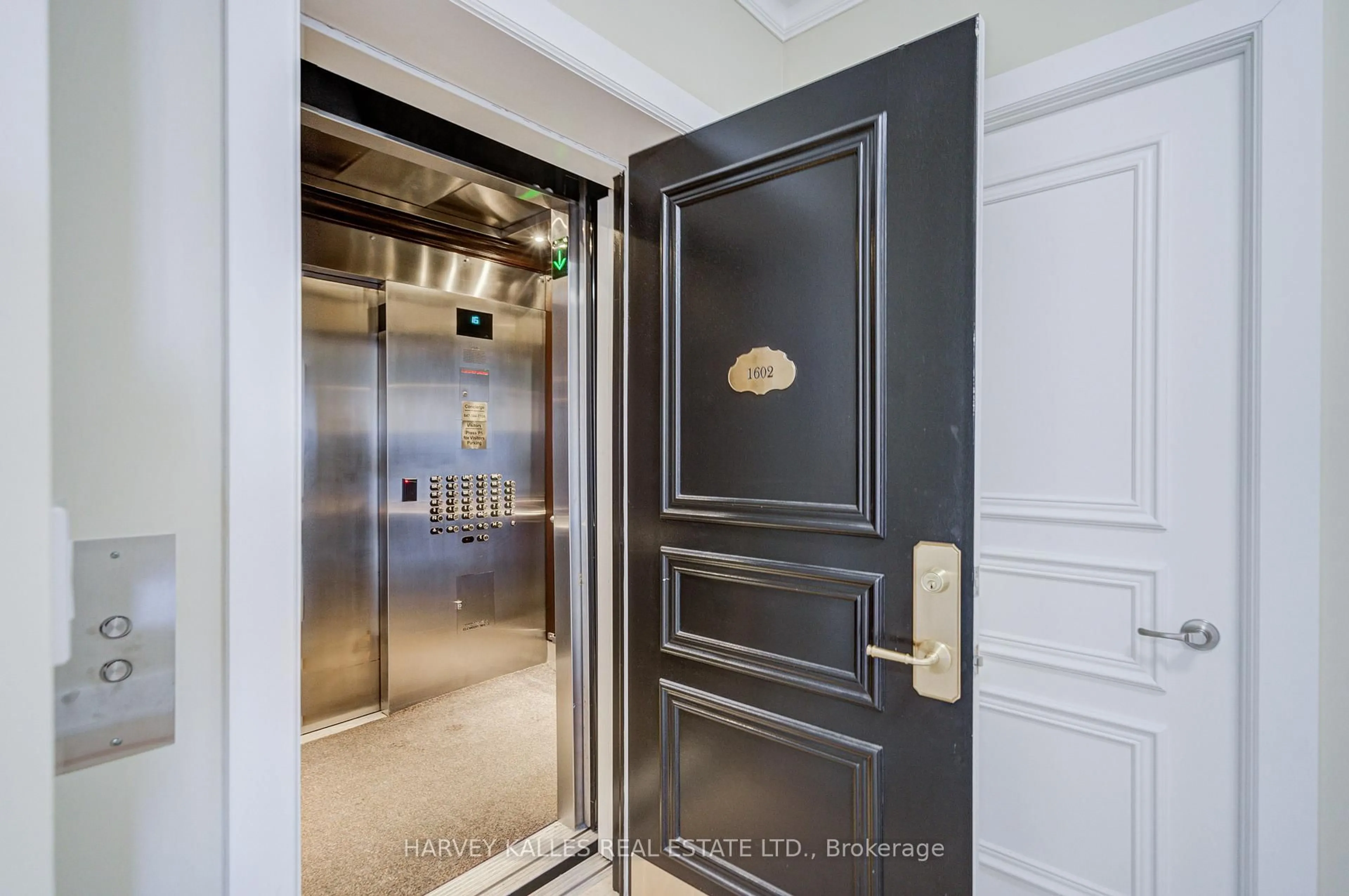 Indoor foyer for 660 Sheppard Ave #1602B, Toronto Ontario M2K 3E5