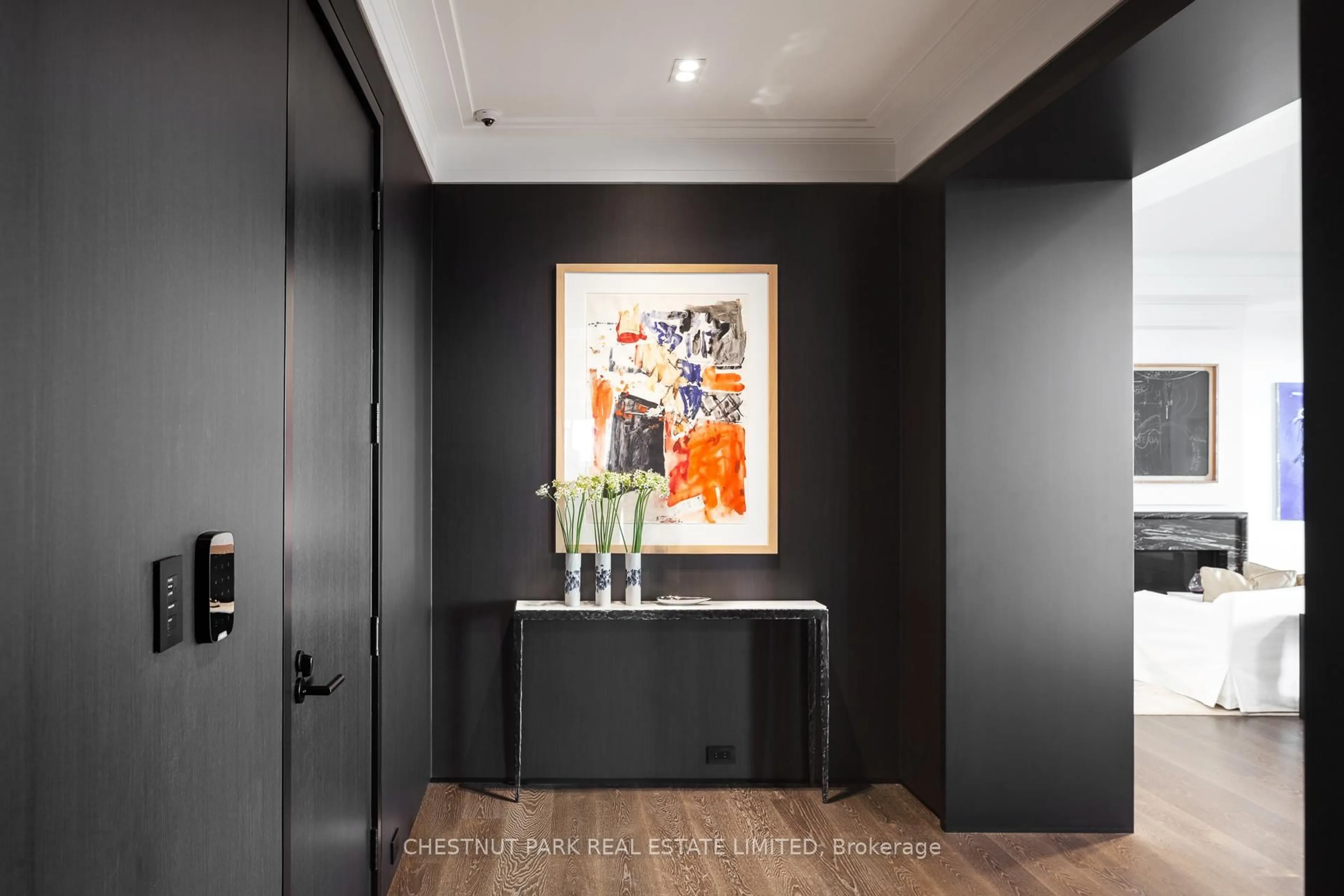 Indoor entryway for 200 Cumberland St #Sub Penthouse 02, Toronto Ontario M5R 0B7