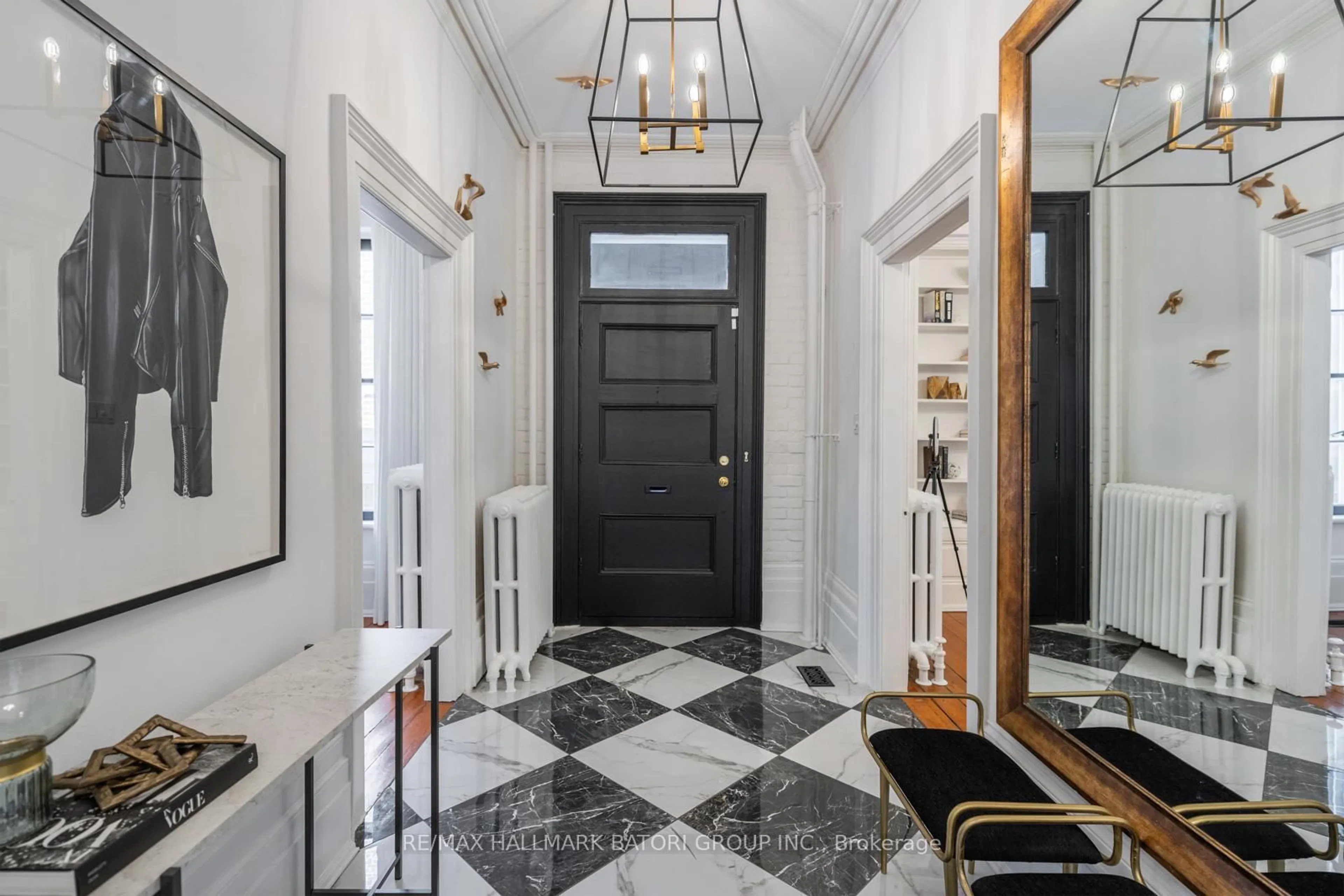 Indoor entryway for 171 Old Forest Hill Rd, Toronto Ontario M6C 2G7