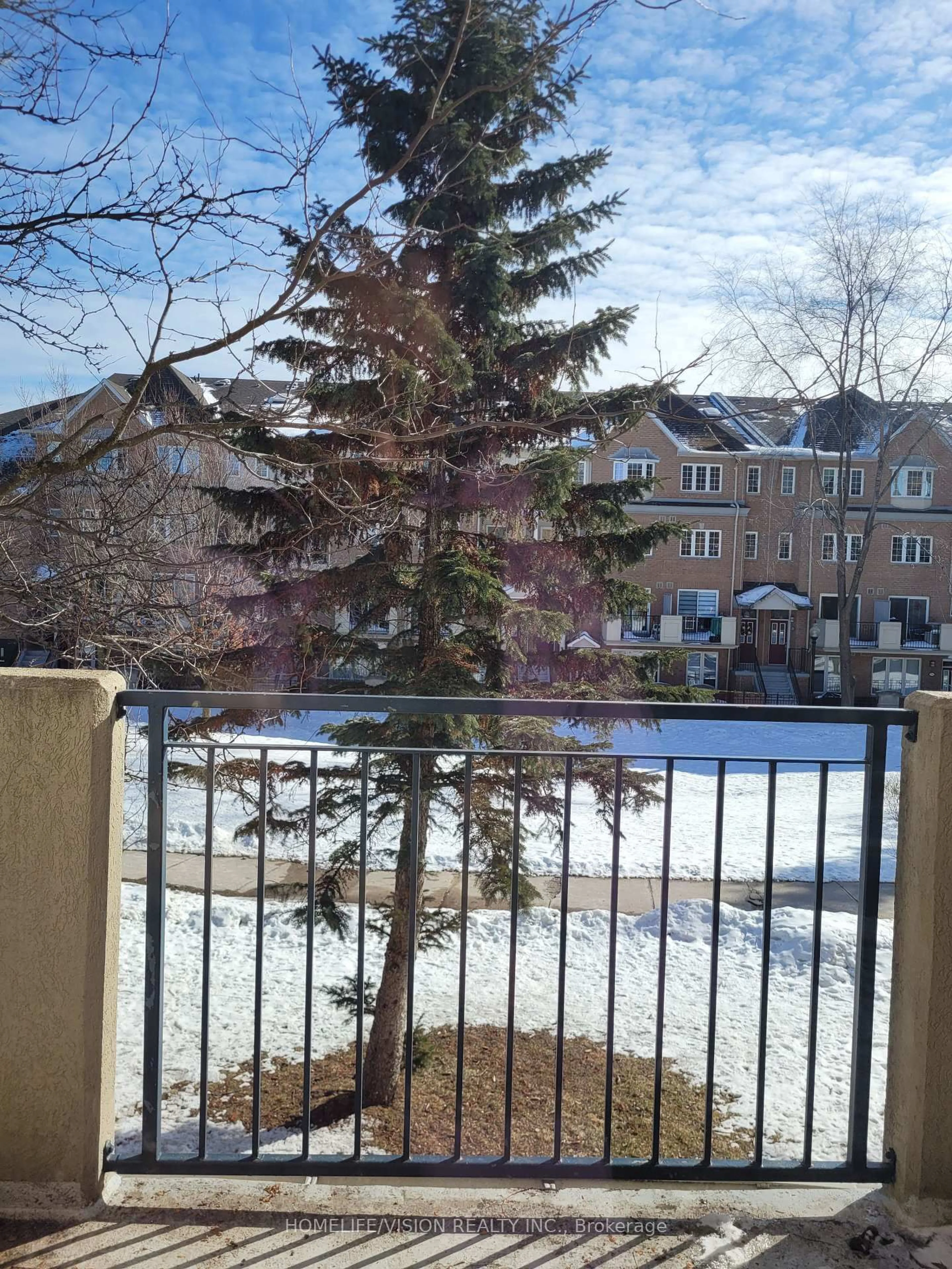 Balcony in the apartment, city buildings view from balcony for 28 Sommerset Way #1229, Toronto Ontario M2N 6W7