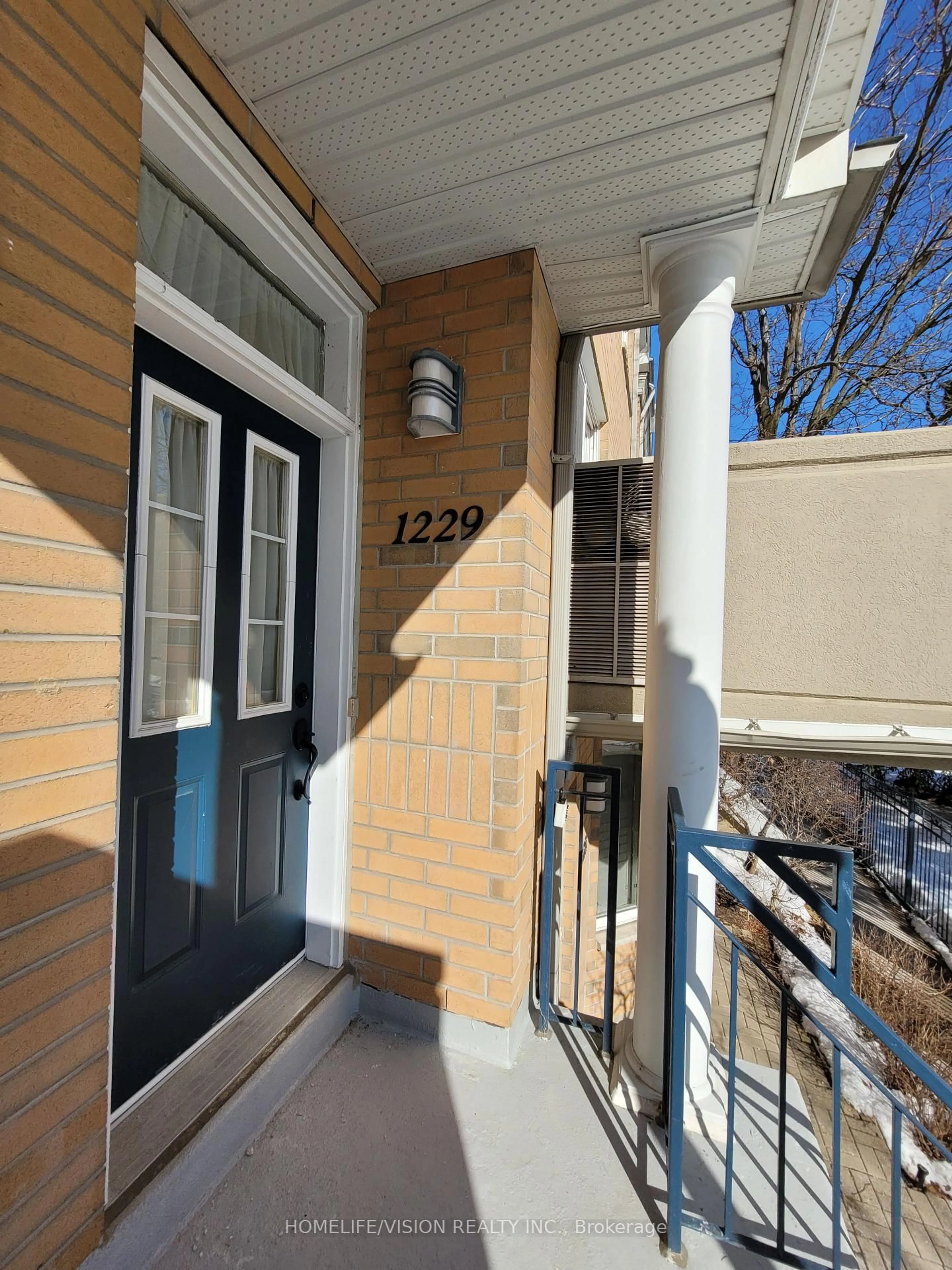 Unknown for 28 Sommerset Way #1229, Toronto Ontario M2N 6W7