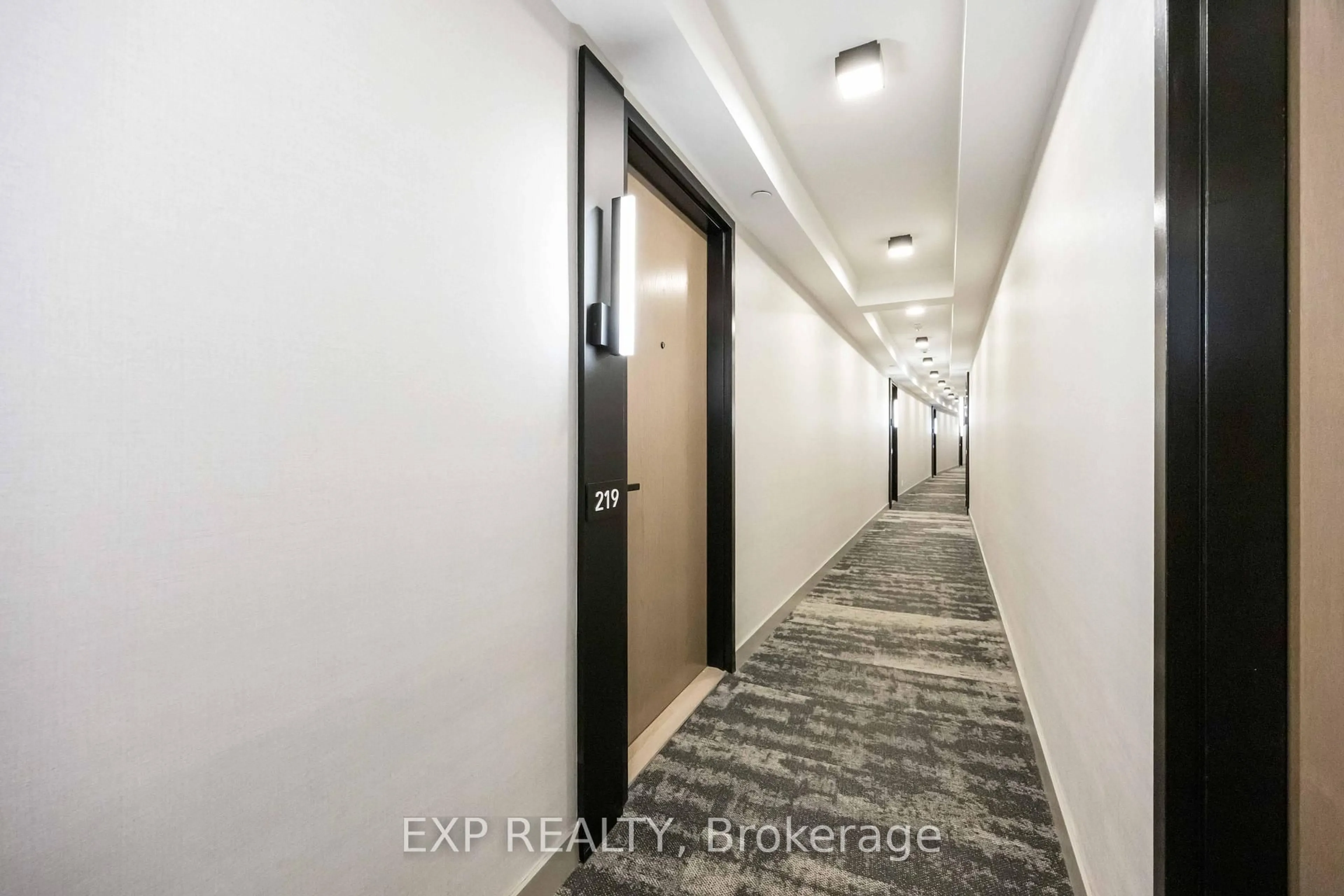 Indoor foyer for 30 Tretti Way #219, Toronto Ontario M3H 0E3