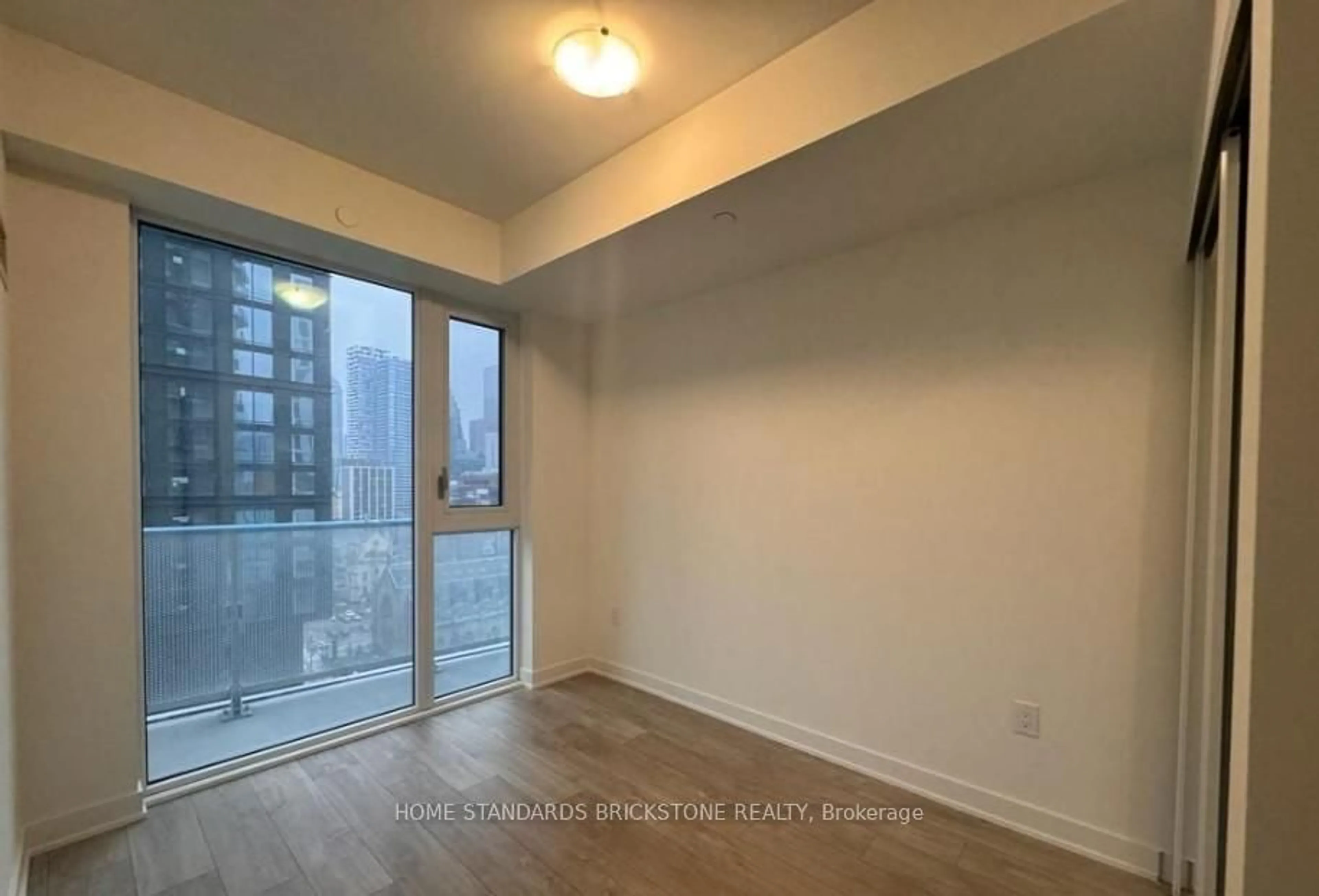 A pic of a room for 100 Dalhousie St #1408, Toronto Ontario M5B 0C7