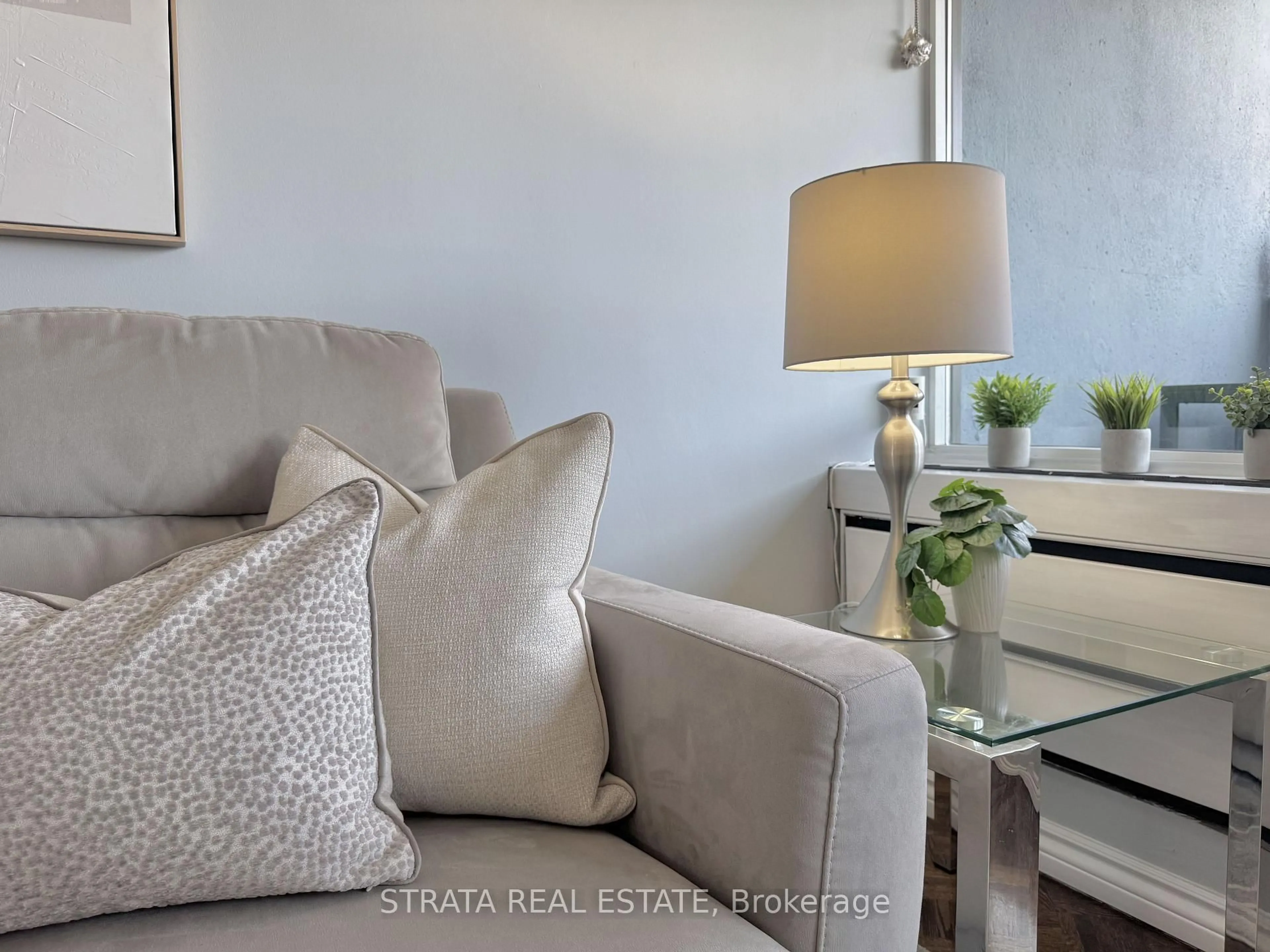 Living room with furniture, unknown for 3555 Bathurst St #203, Toronto Ontario M6A 2Y8