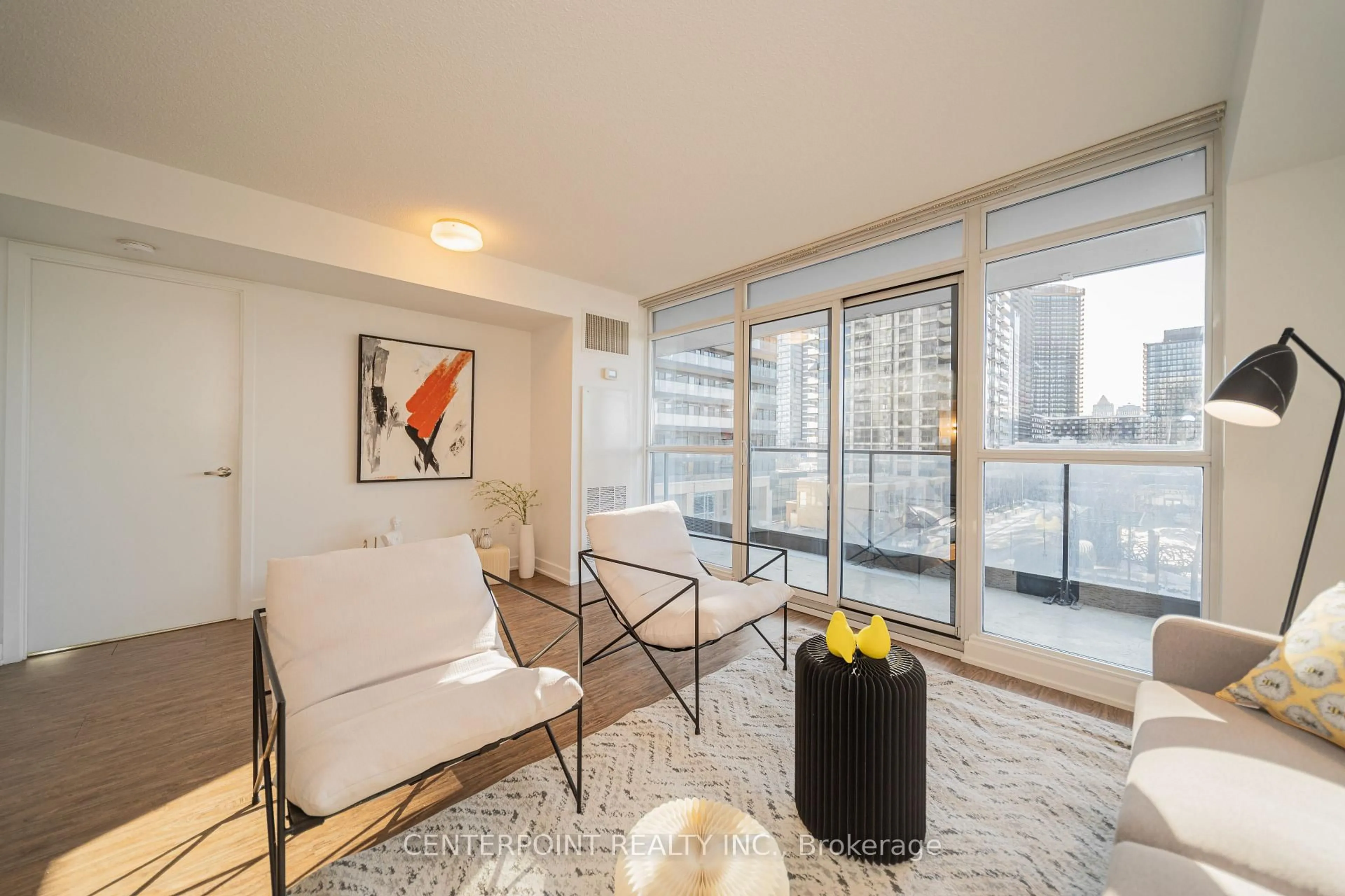 Living room with furniture, unknown for 33 Singer Crt #509, Toronto Ontario M2K 0B4