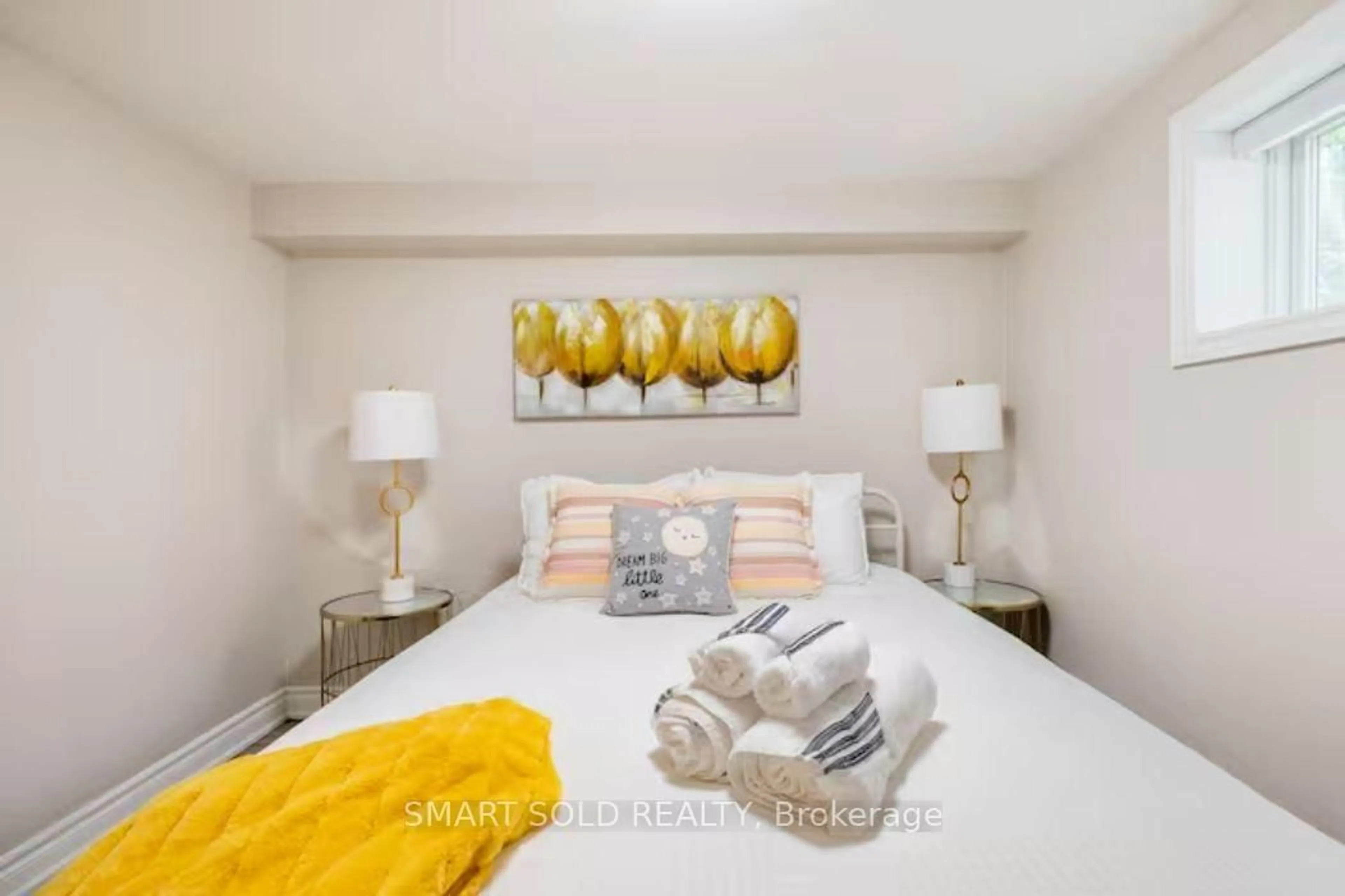 Bedroom with bed, unknown for 76 Clancy Dr, Toronto Ontario M2J 2V8