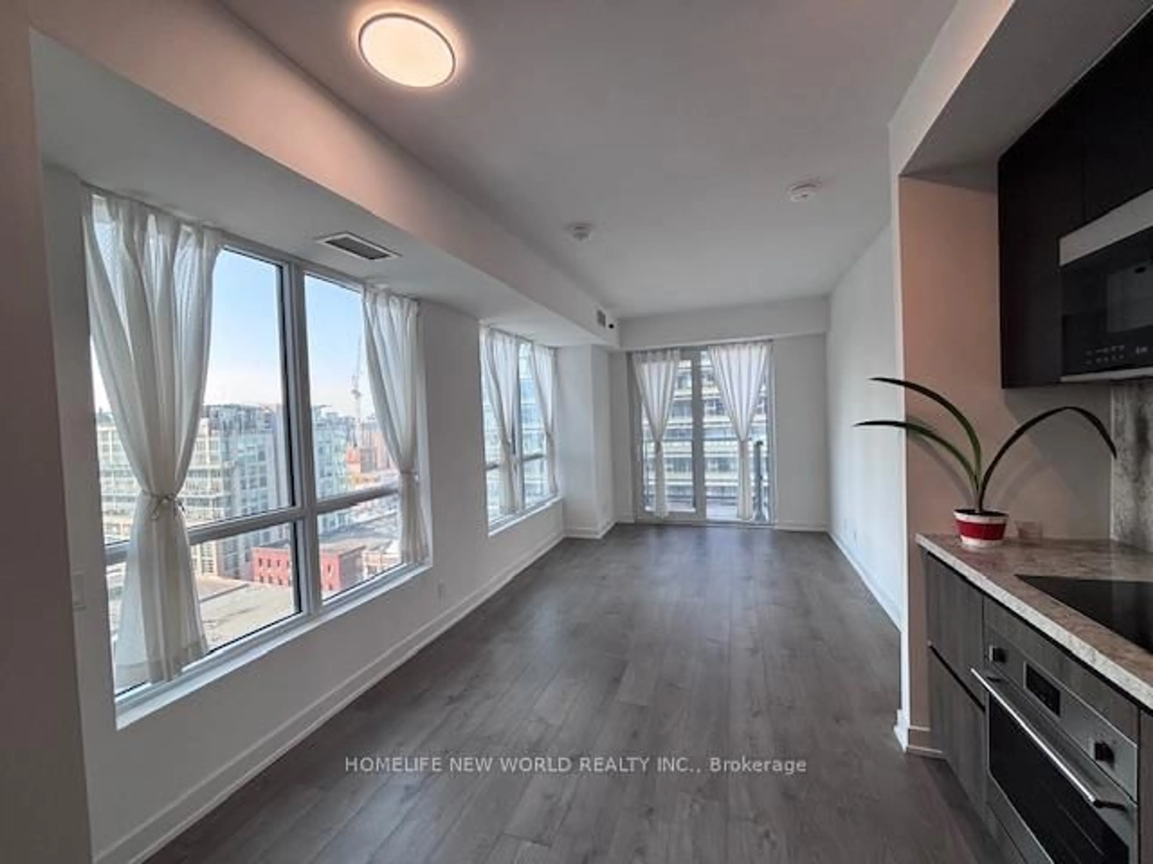 A pic of a room for 108 Peter St #1302, Toronto Ontario M5V 0W2