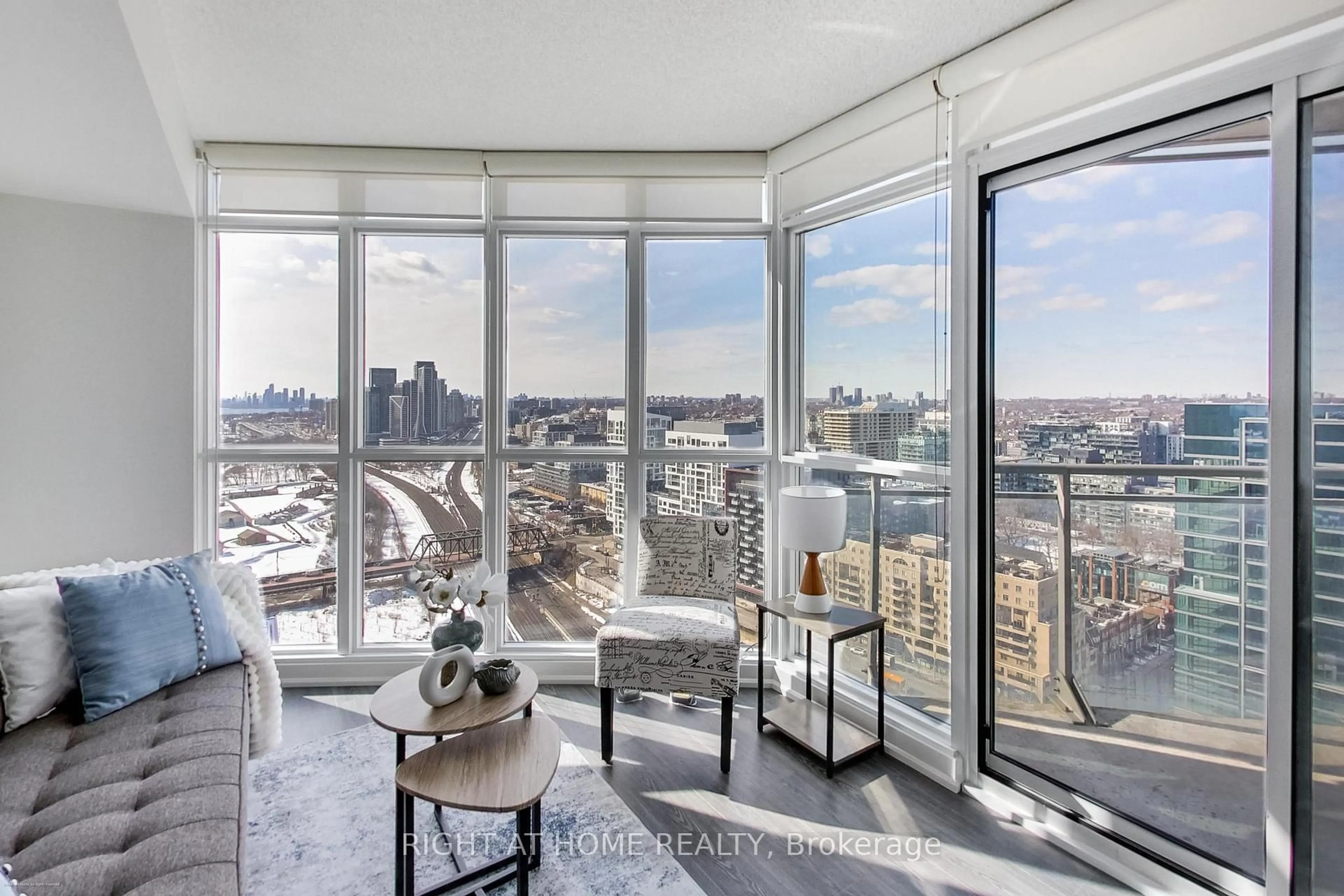 Unknown for 21 Iceboat Terr #3012, Toronto Ontario M5V 4A9