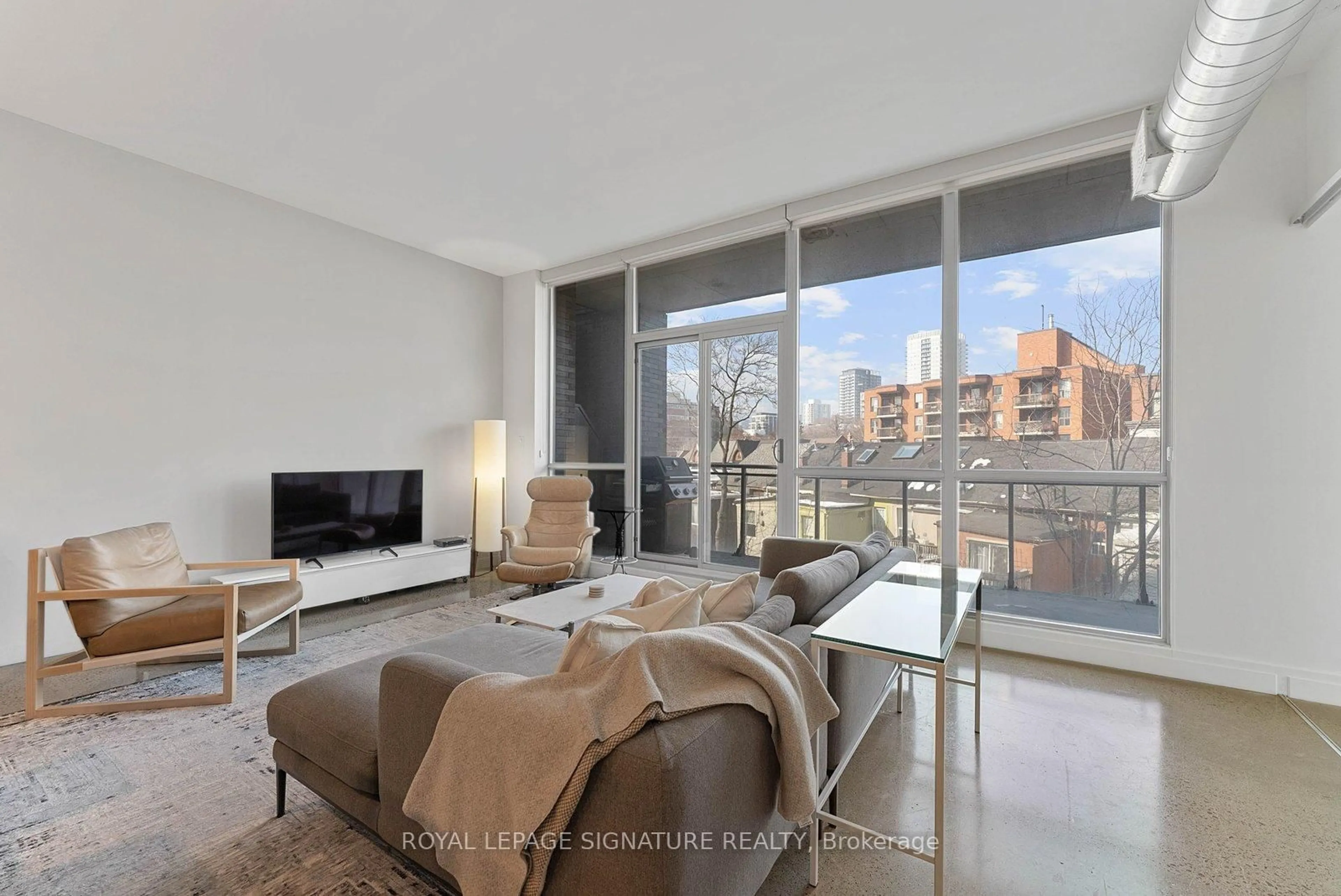 Living room with furniture, unknown for 510 King St #319, Toronto Ontario M5A 1M1