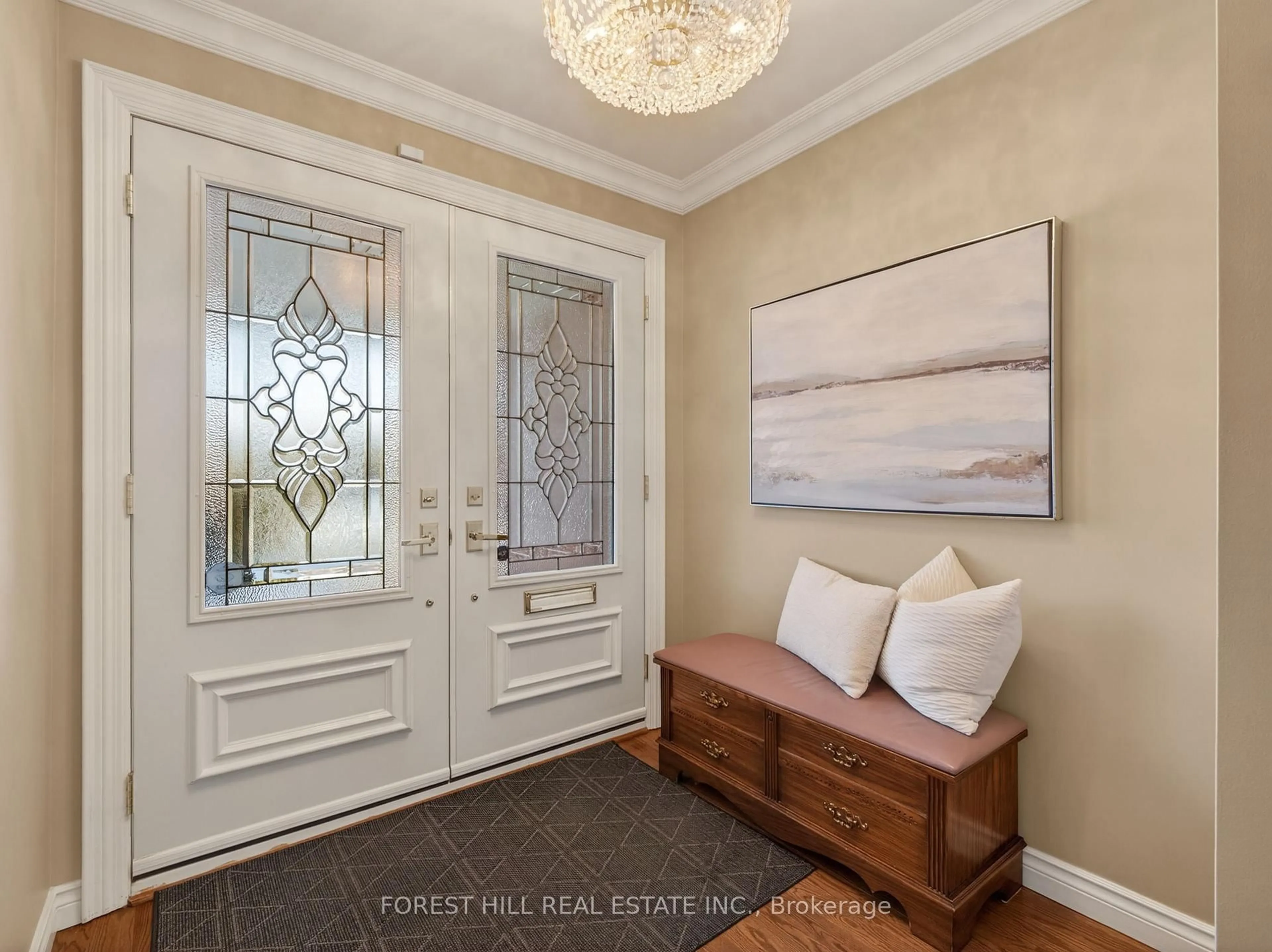 Indoor entryway for 694 Conacher Dr, Toronto Ontario M2M 3N6