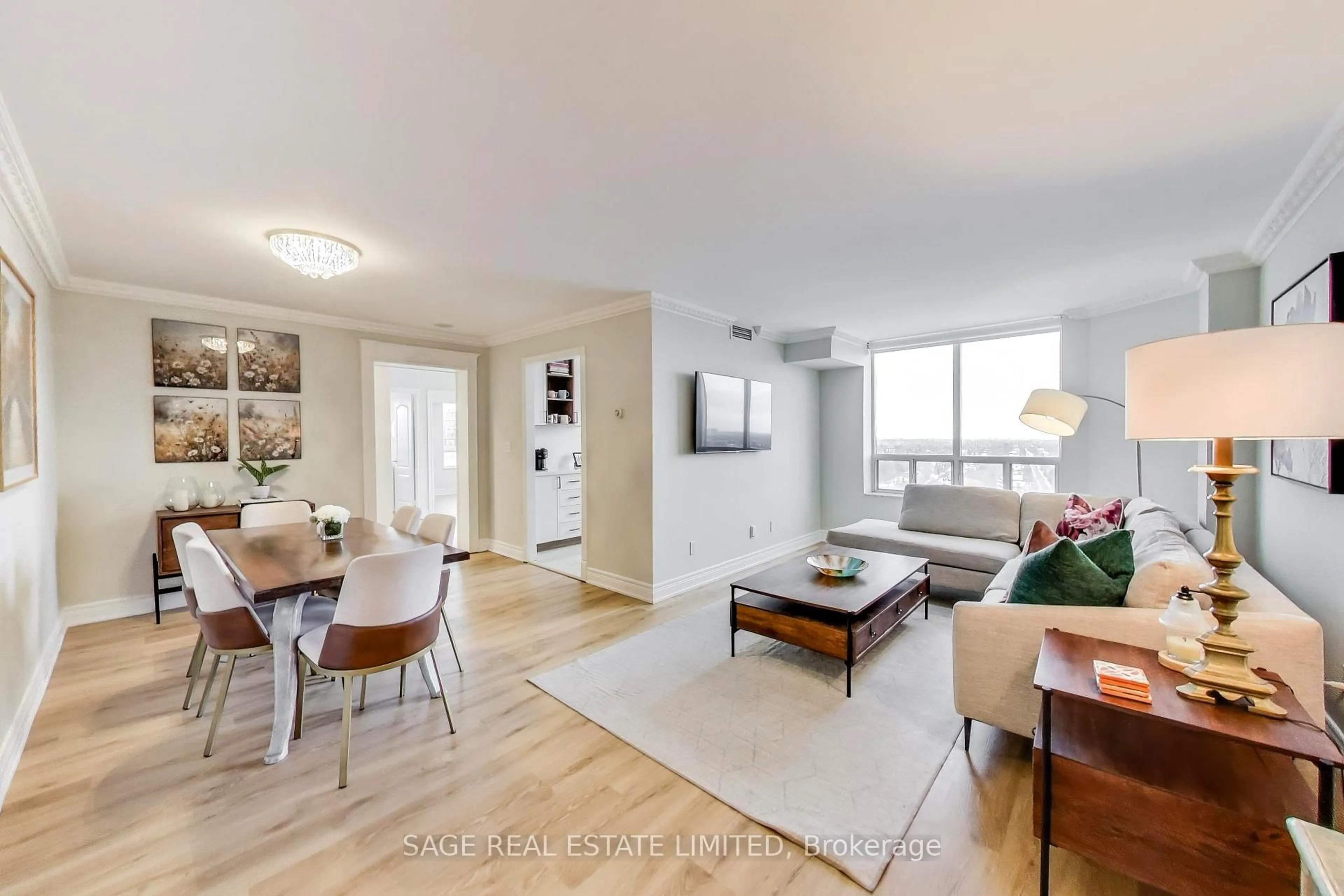 Living room with furniture, wood/laminate floor for 5418 Yonge St #2105, Toronto Ontario M2N 6X4