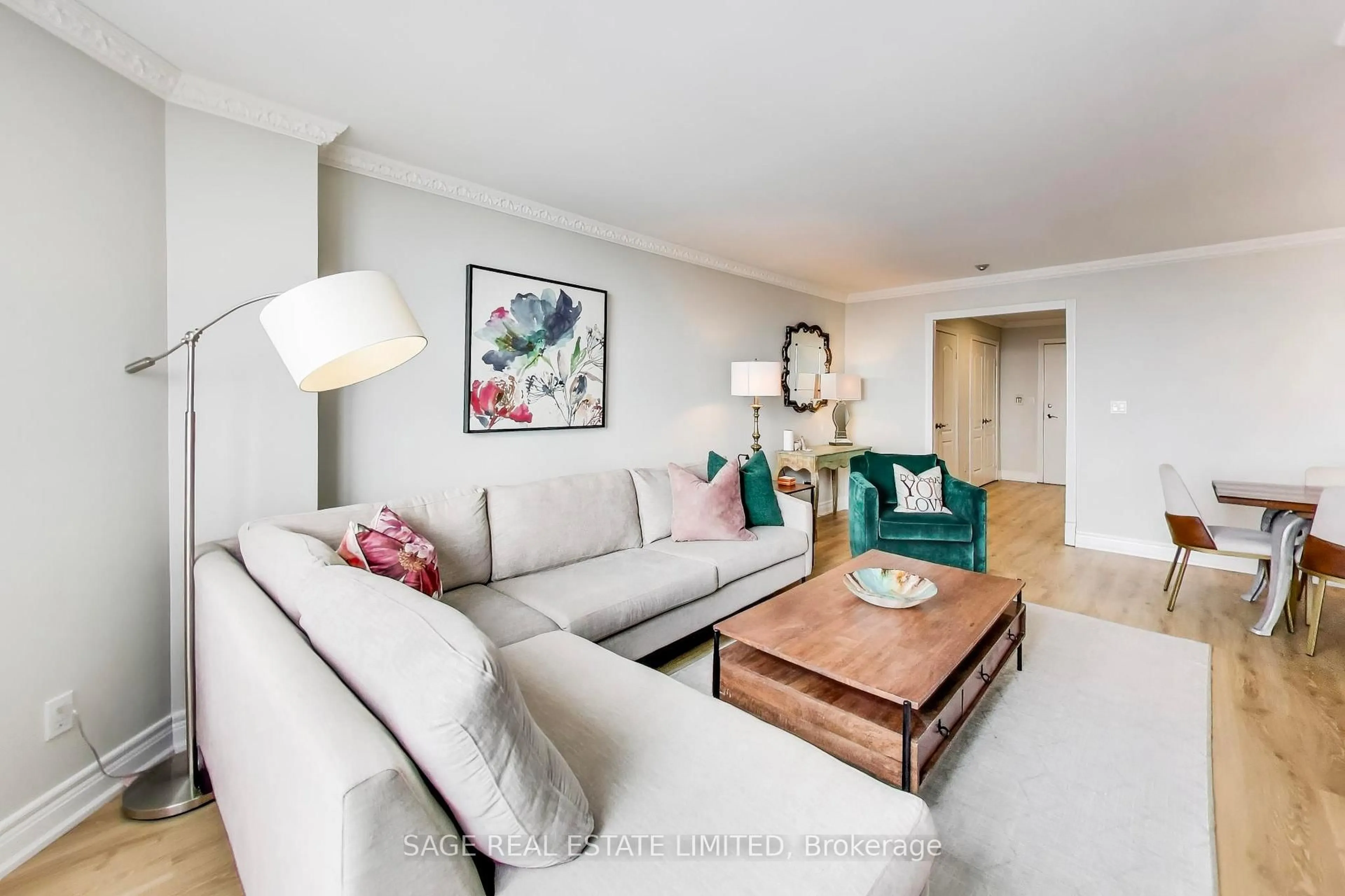 Living room with furniture, unknown for 5418 Yonge St #2105, Toronto Ontario M2N 6X4