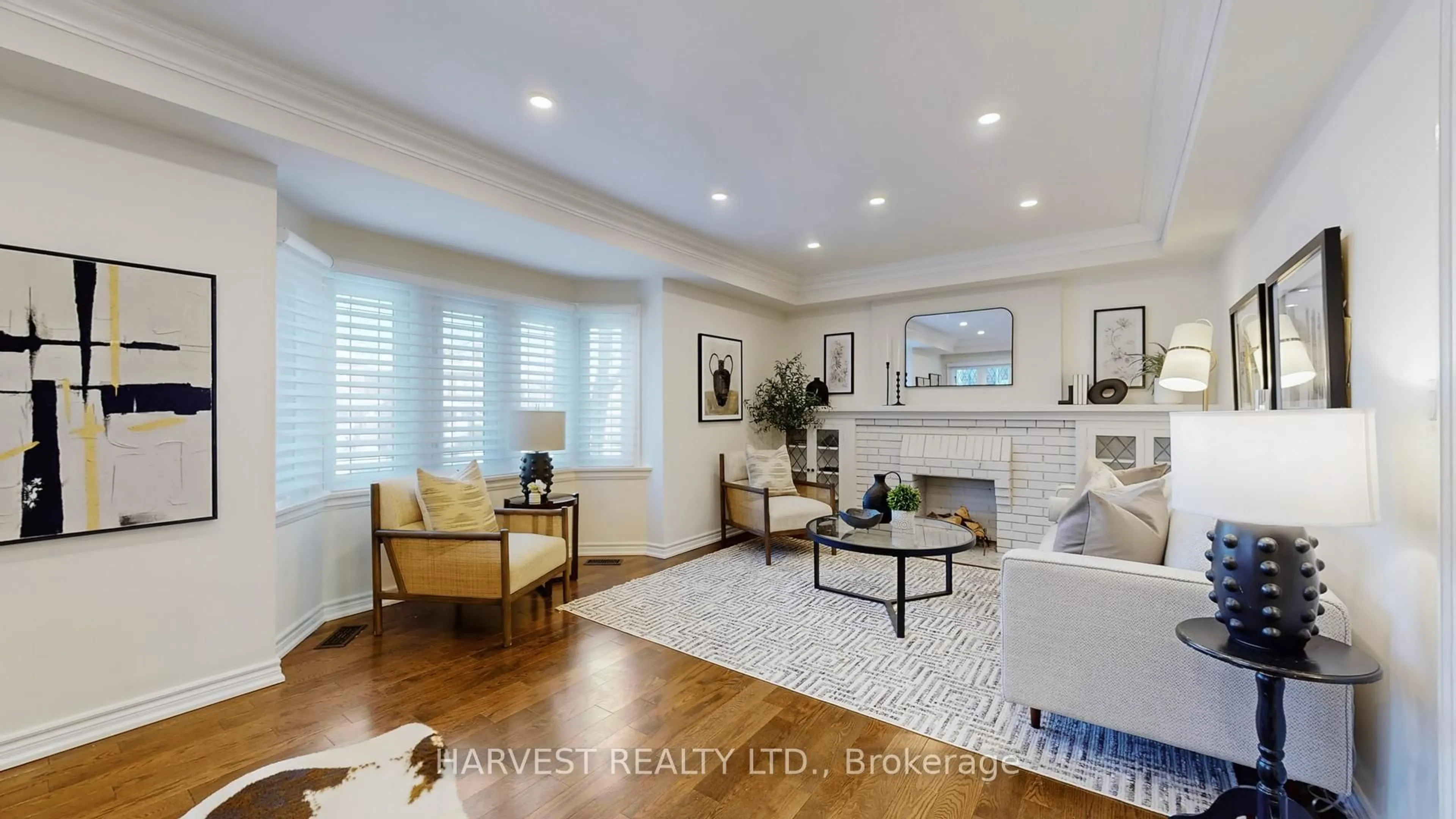 Living room with furniture, unknown for 49 Chudleigh Ave, Toronto Ontario M4R 1T4