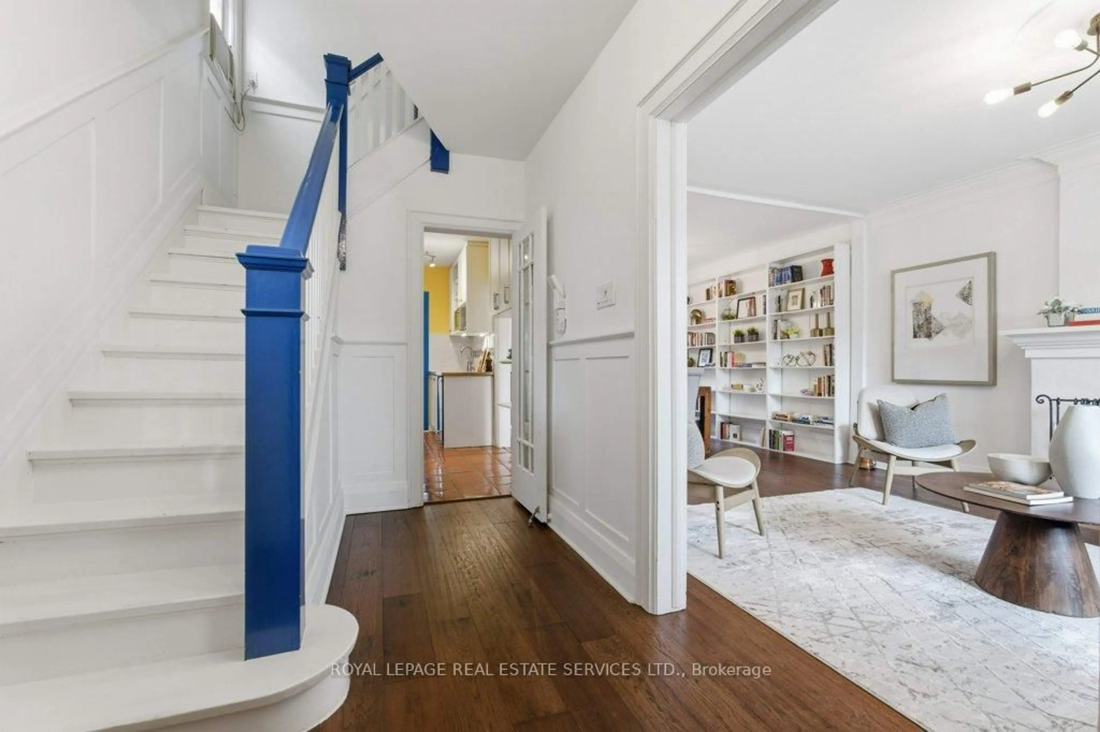 Indoor entryway for 40 Heydon Park Rd, Toronto Ontario M6J 2C8