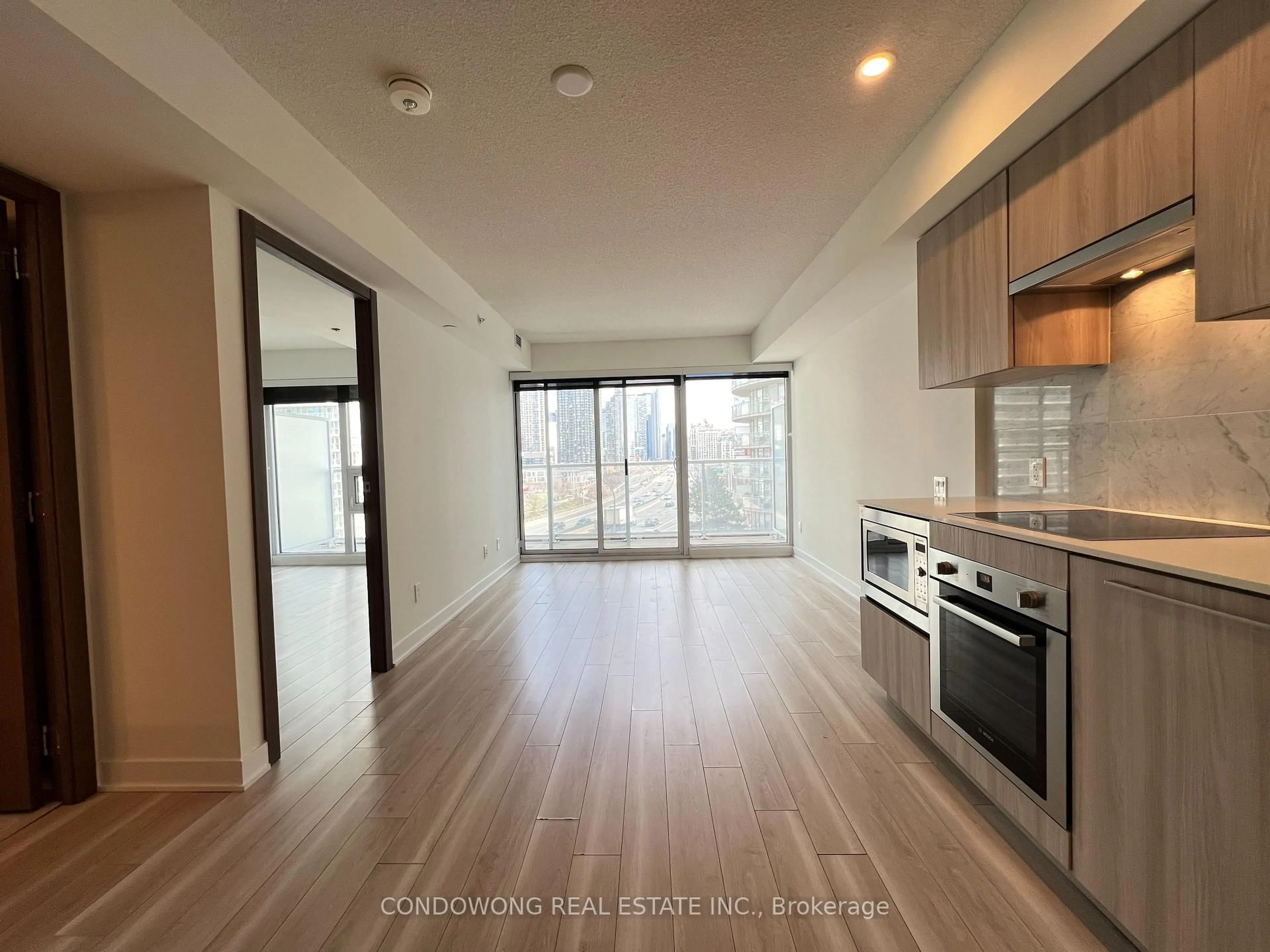 A pic of a room for 17 Bathurst St #911, Toronto Ontario M5V 0N1