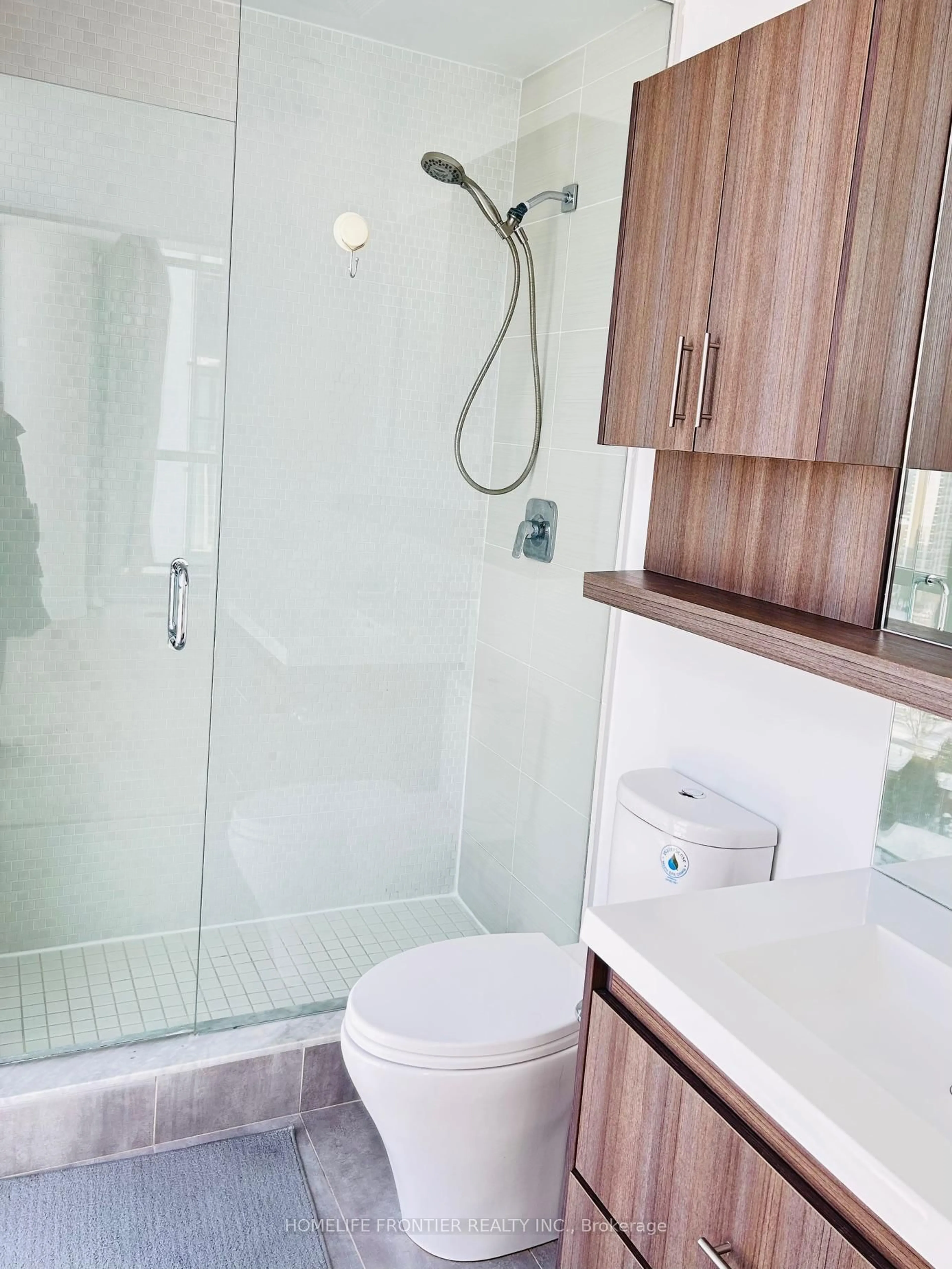 Contemporary bathroom, ceramic/tile floor for 150 Fairview Mall Dr #1405, Toronto Ontario M2J 0E7