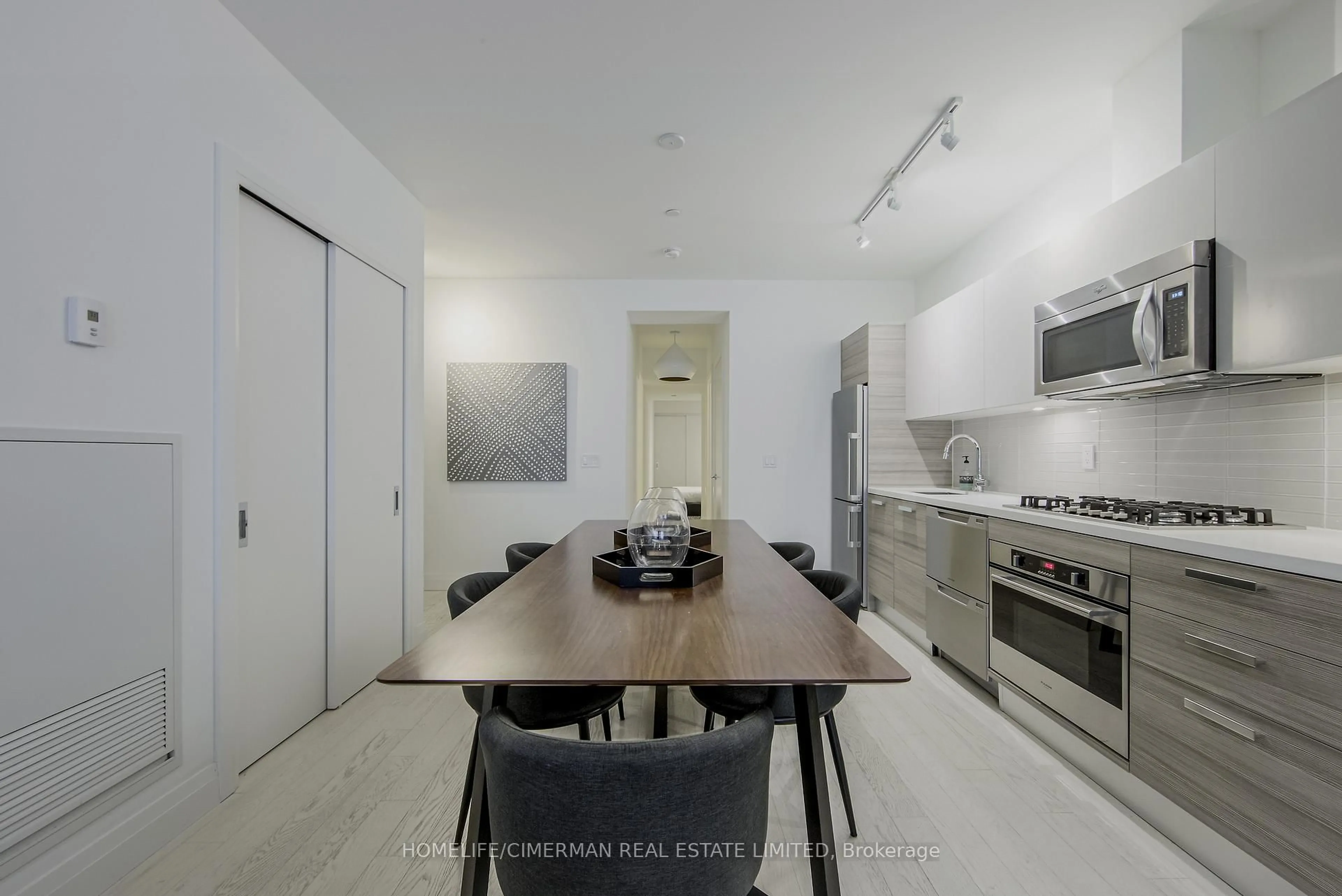 Unknown for 224 King St #501, Toronto Ontario M5V 1H8