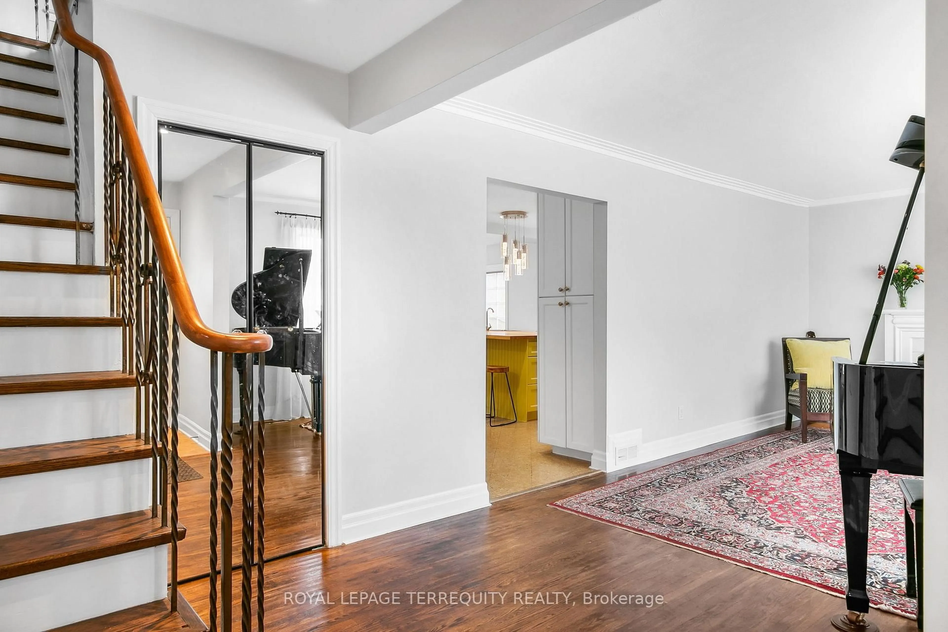 Unknown for 11 Urbandale Ave, Toronto Ontario M2M 2G9