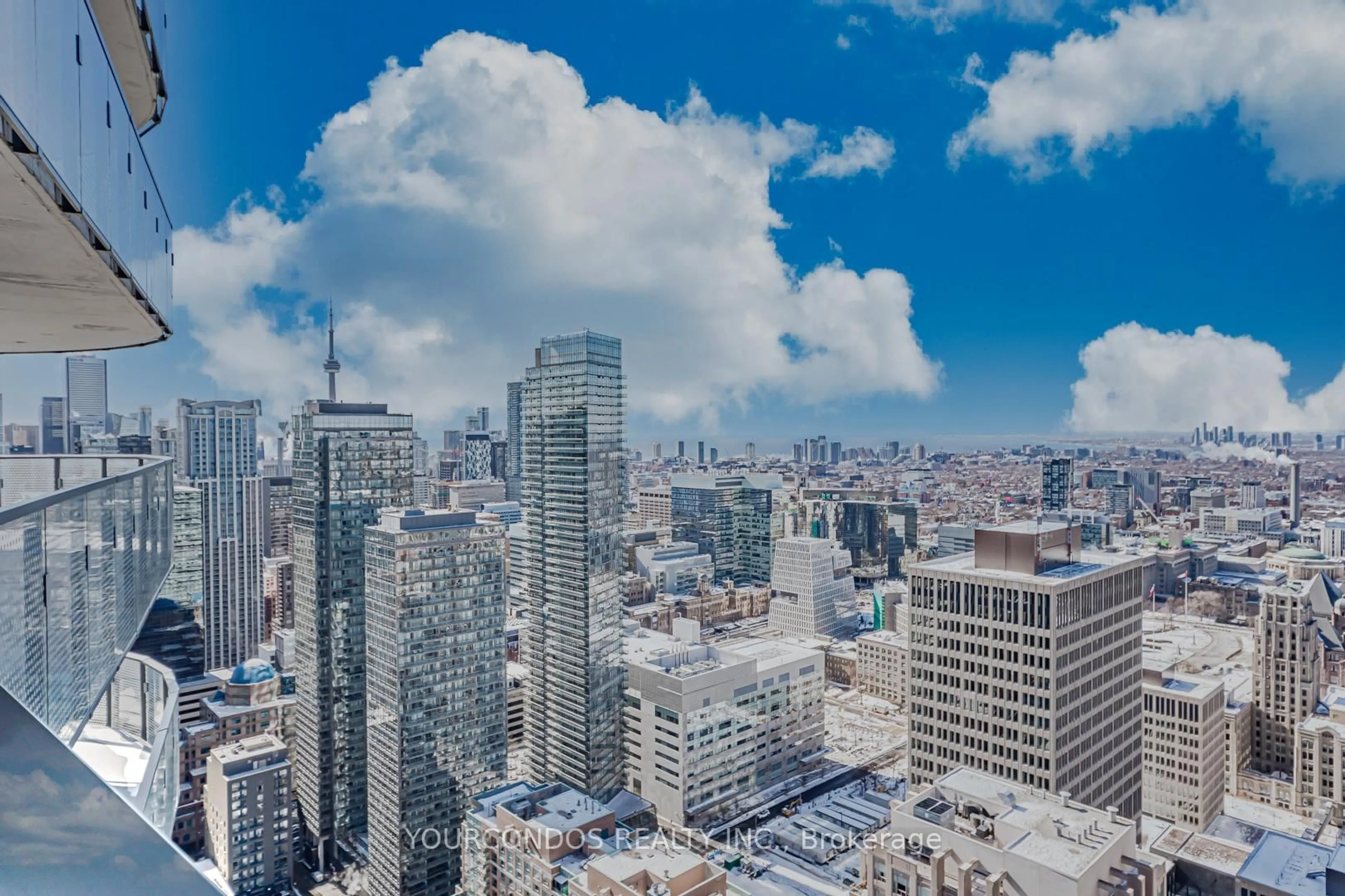 A pic of a room for 11 Wellesley St #4206, Toronto Ontario M4Y 0G4