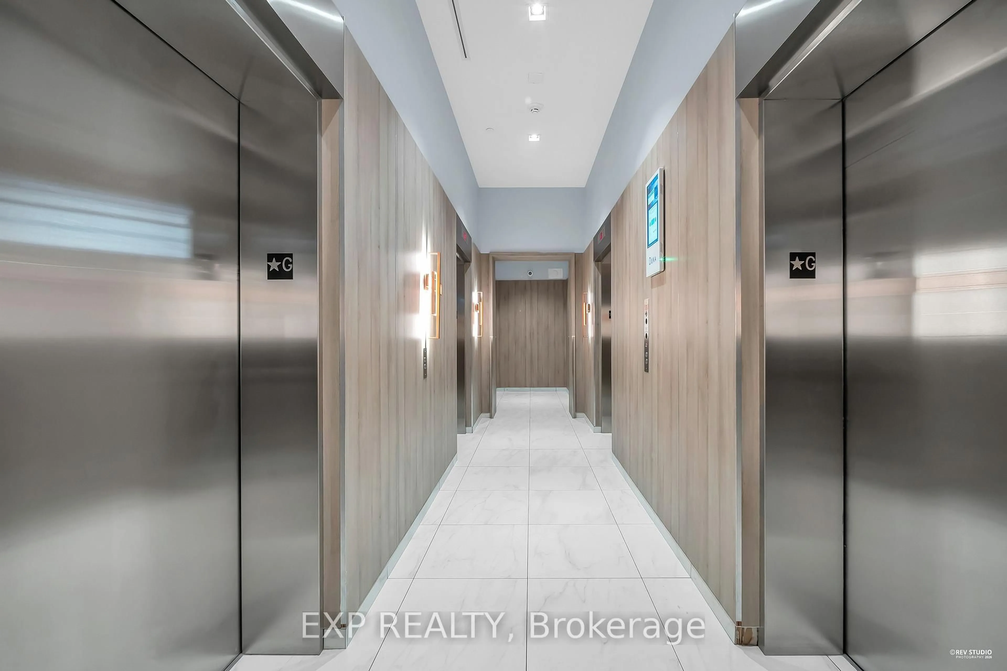 Indoor foyer for 50 O'Neil Rd #313, Toronto Ontario M3C 0R2