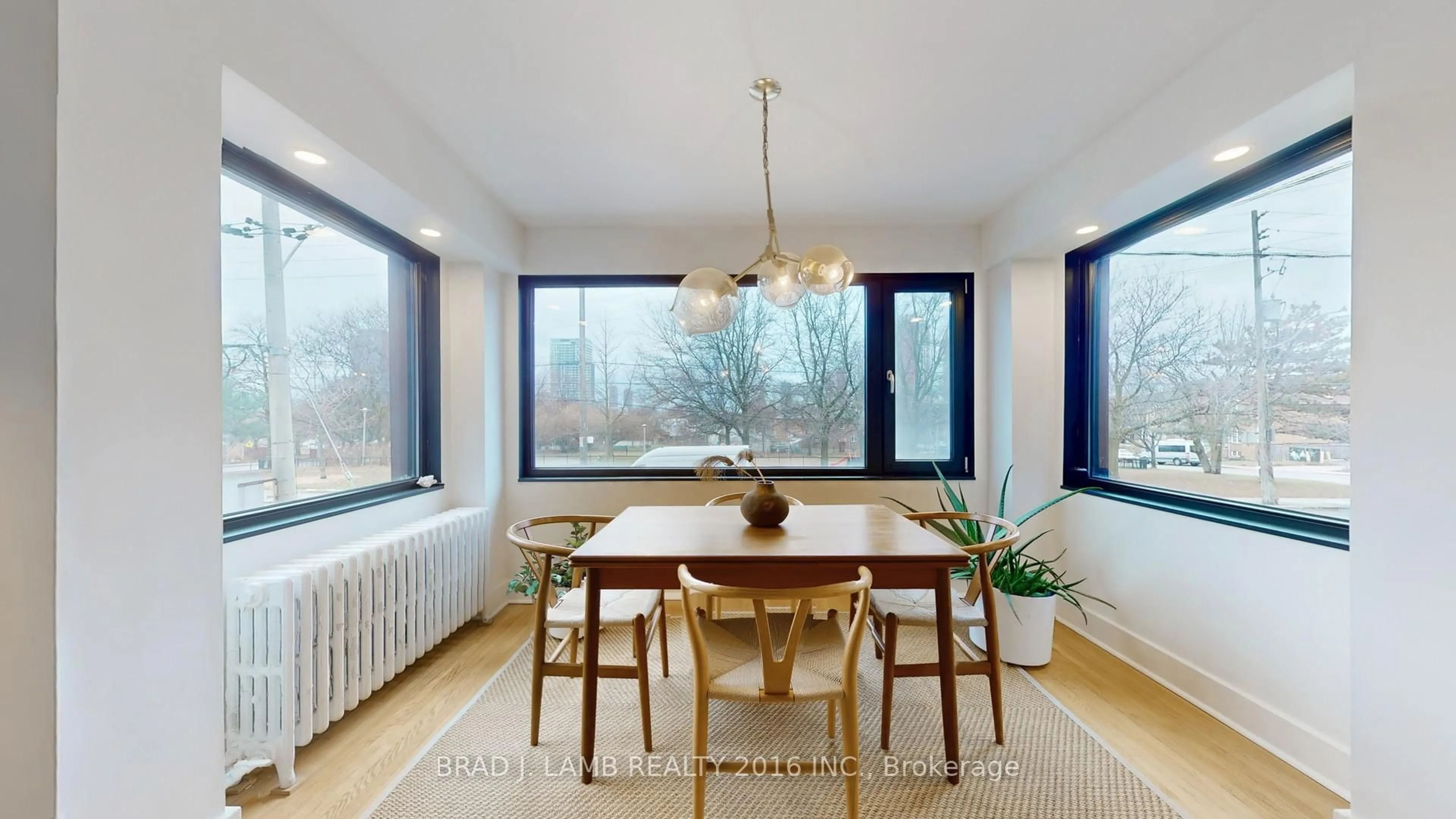 Dining room, wood/laminate floor for 1558 Davenport Rd, Toronto Ontario M6H 2J1