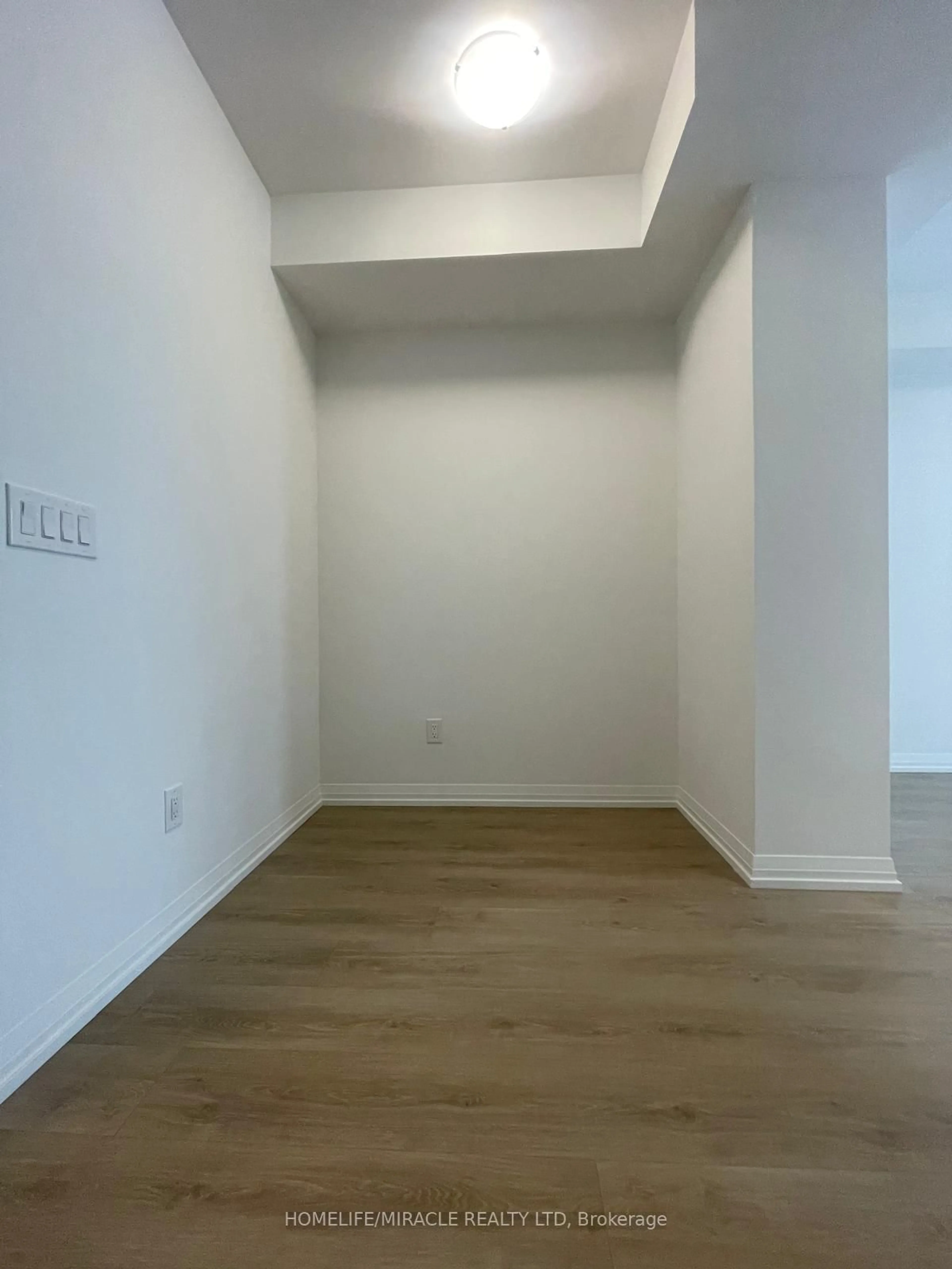 A pic of a room for 8 Widmer St #1110, Toronto Ontario M5V 0W6