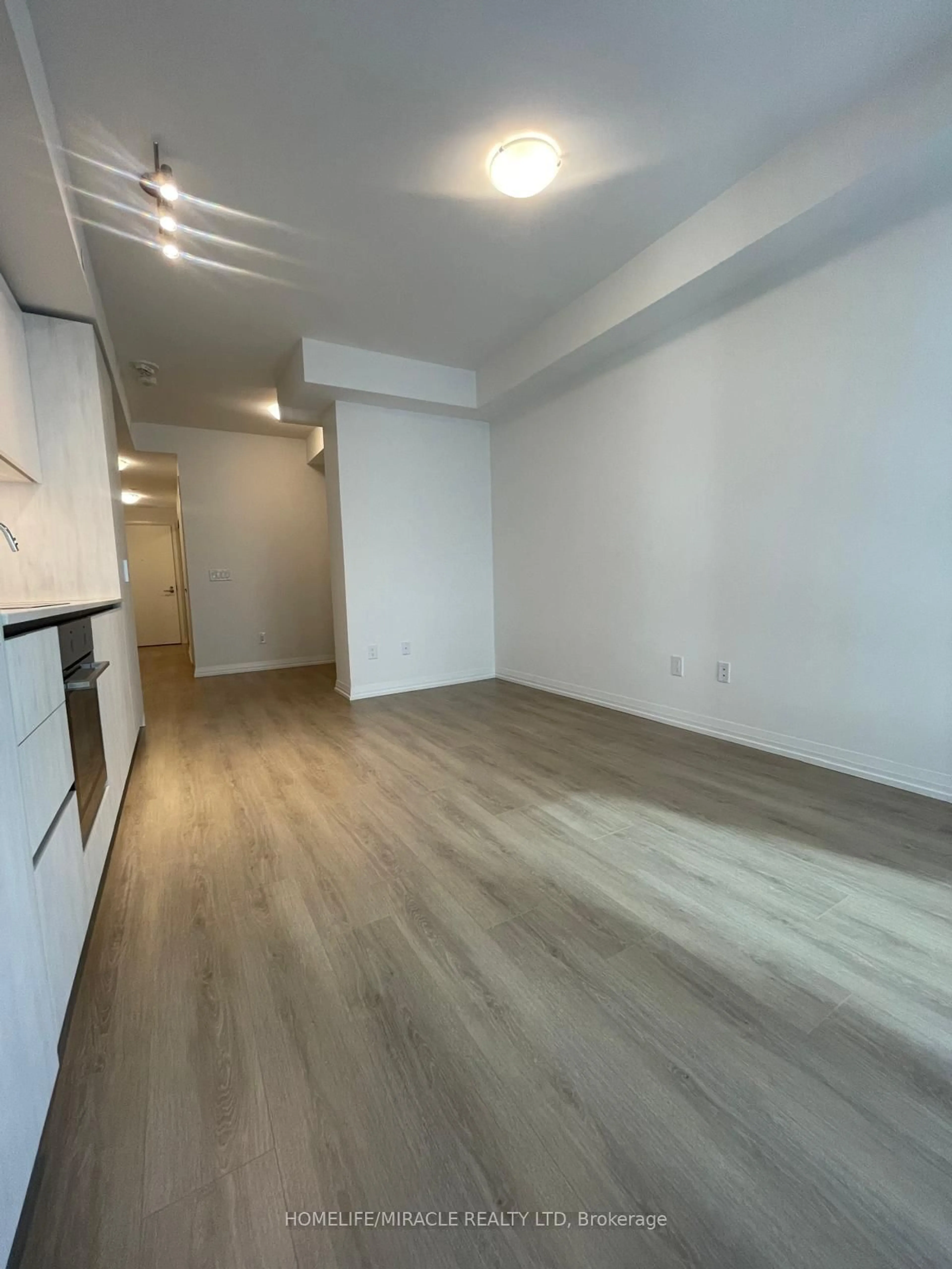 A pic of a room for 8 Widmer St #1110, Toronto Ontario M5V 0W6