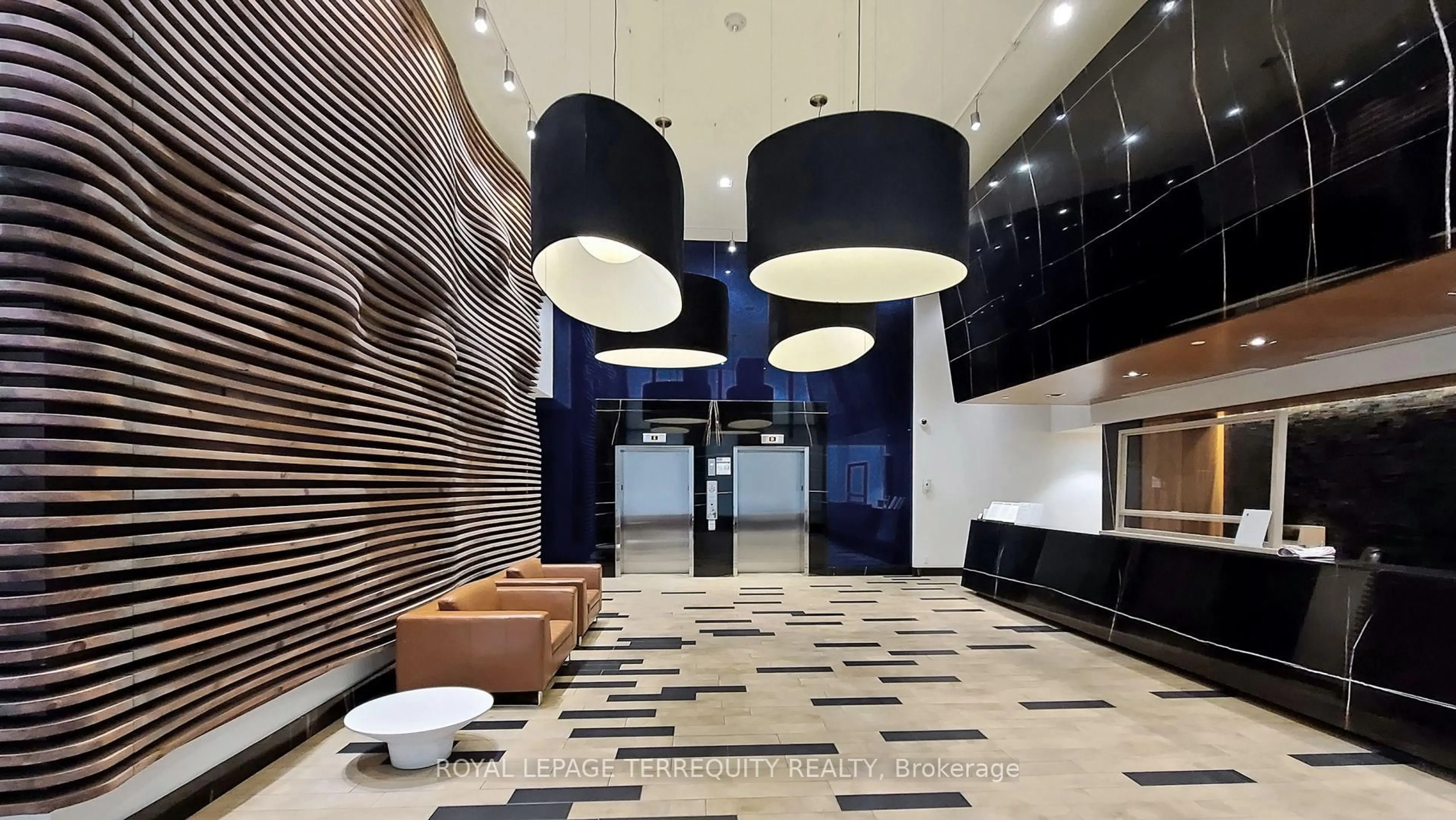 Lobby for 111 Bathurst St #1313, Toronto Ontario M5V 0M9