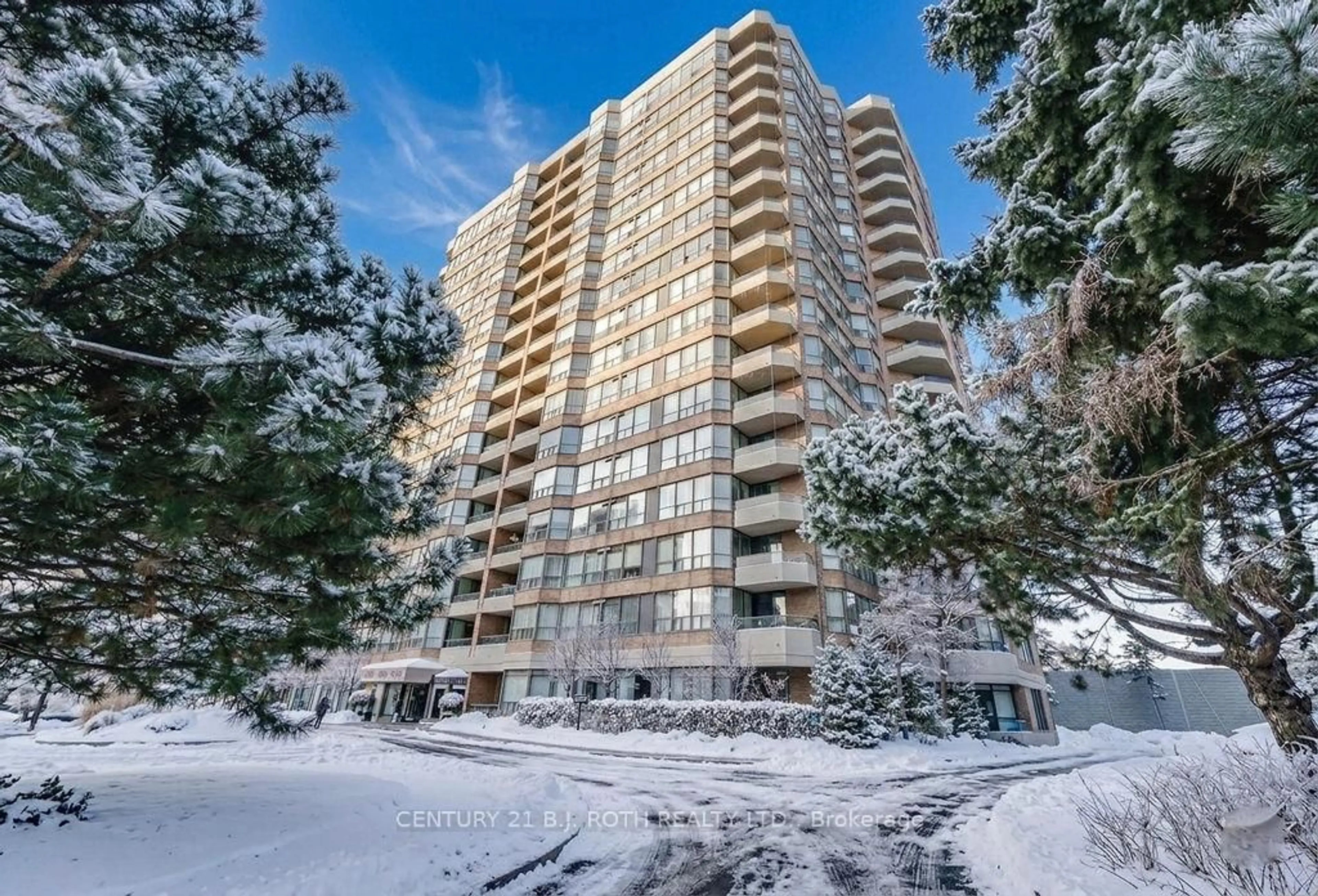 Indoor foyer for 268 Ridley Blvd #314, Toronto Ontario M5M 4N3