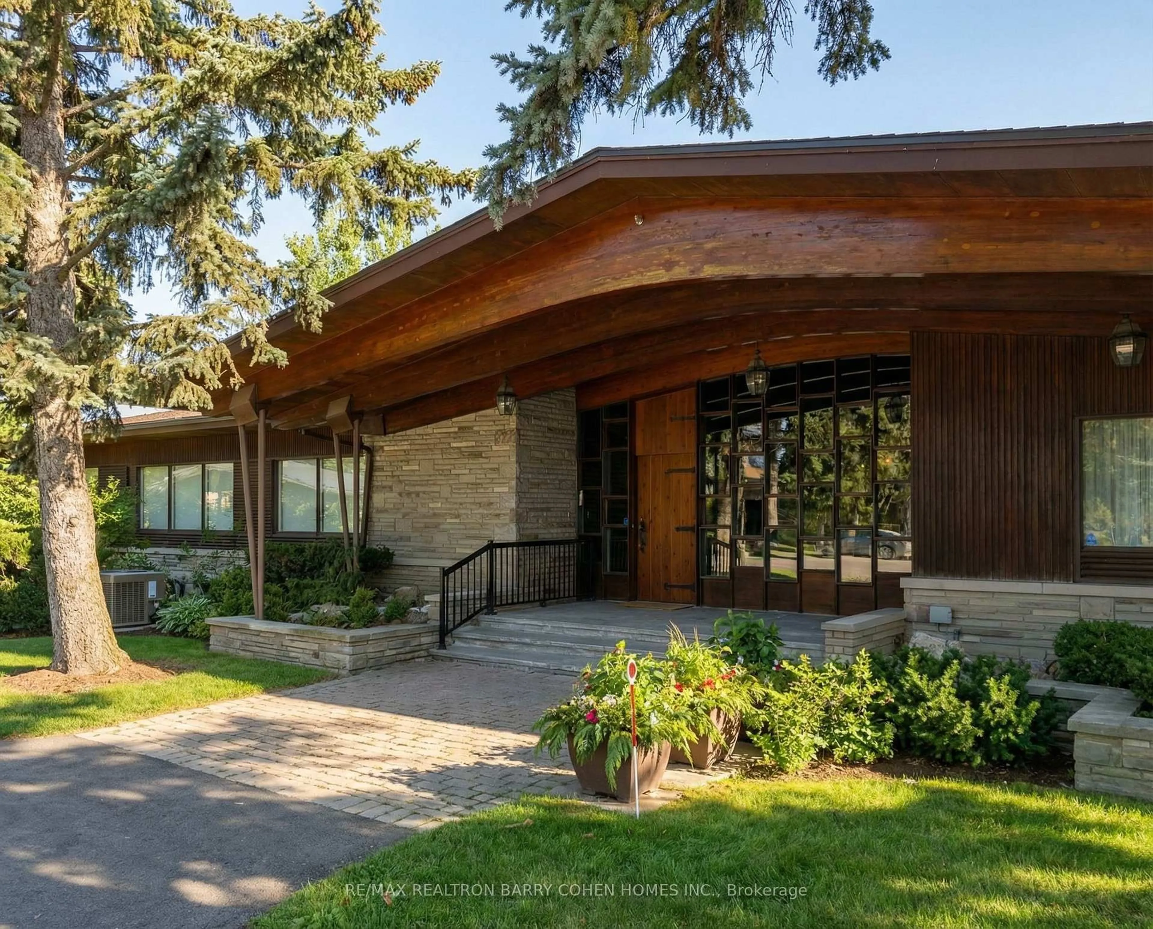 Home with brick exterior material, unknown for 28 Daleberry Pl, Toronto Ontario M3B 2A7