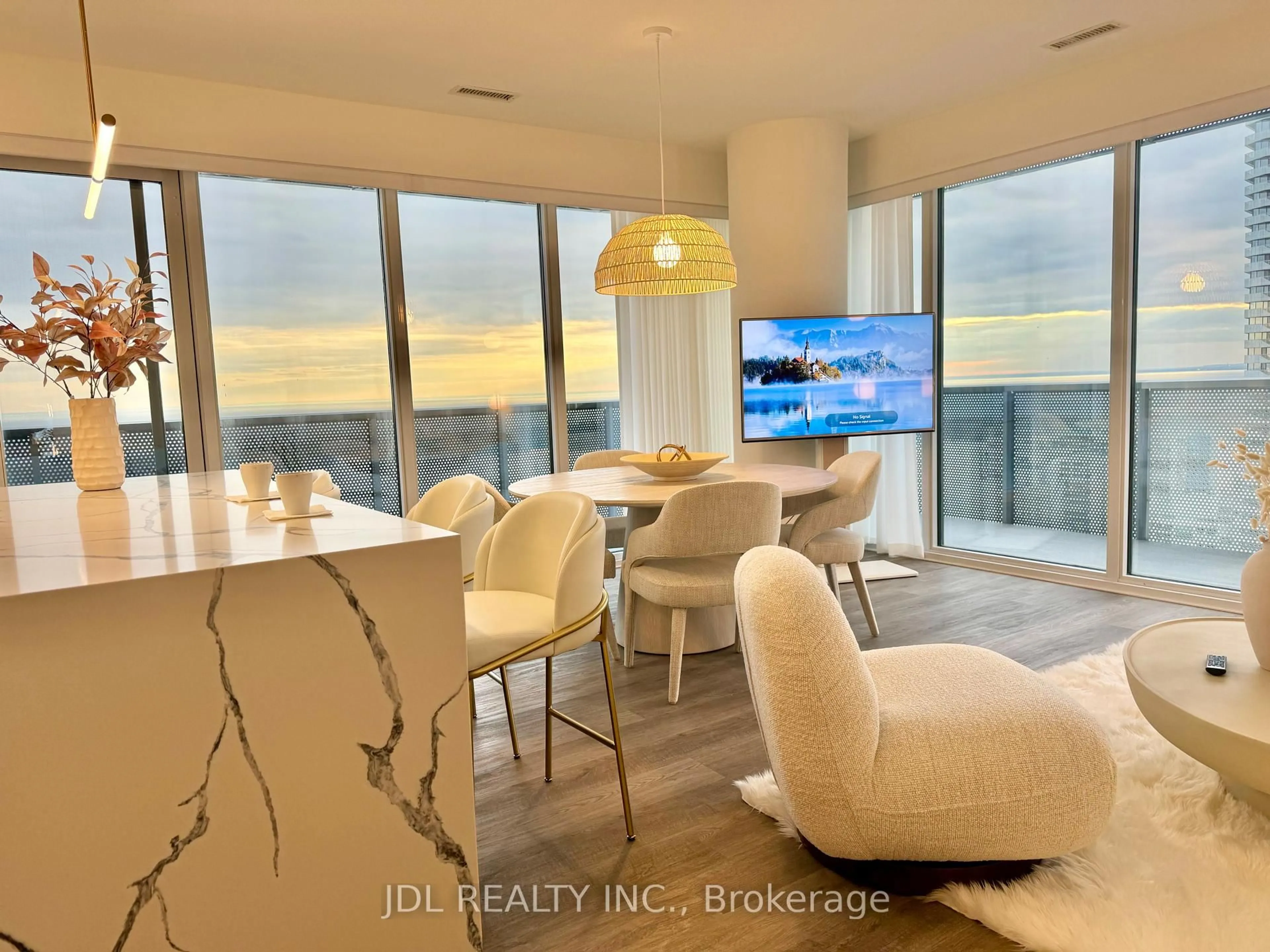 Unknown for 55 Cooper St #5811, Toronto Ontario M5E 0G1