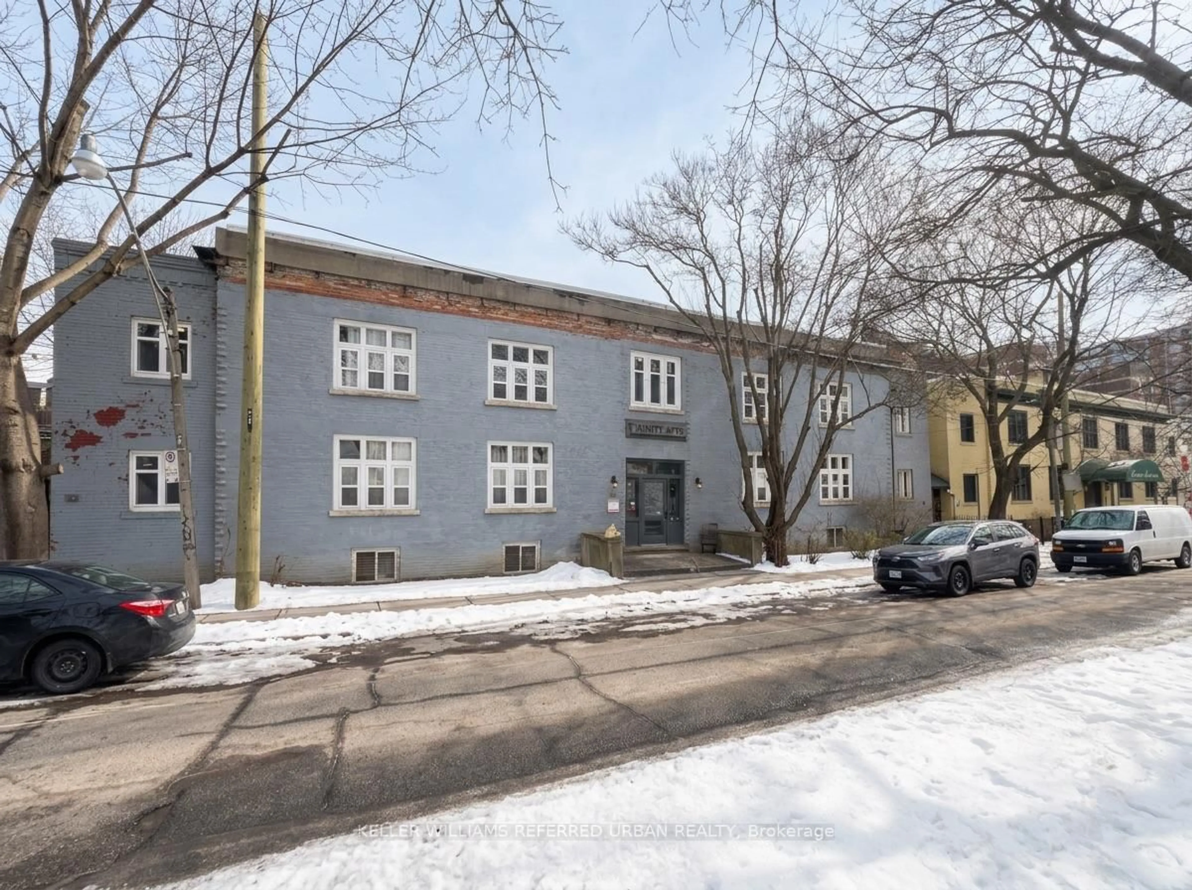 Unknown for 15 Gore Vale Ave, Toronto Ontario M6J 2R5