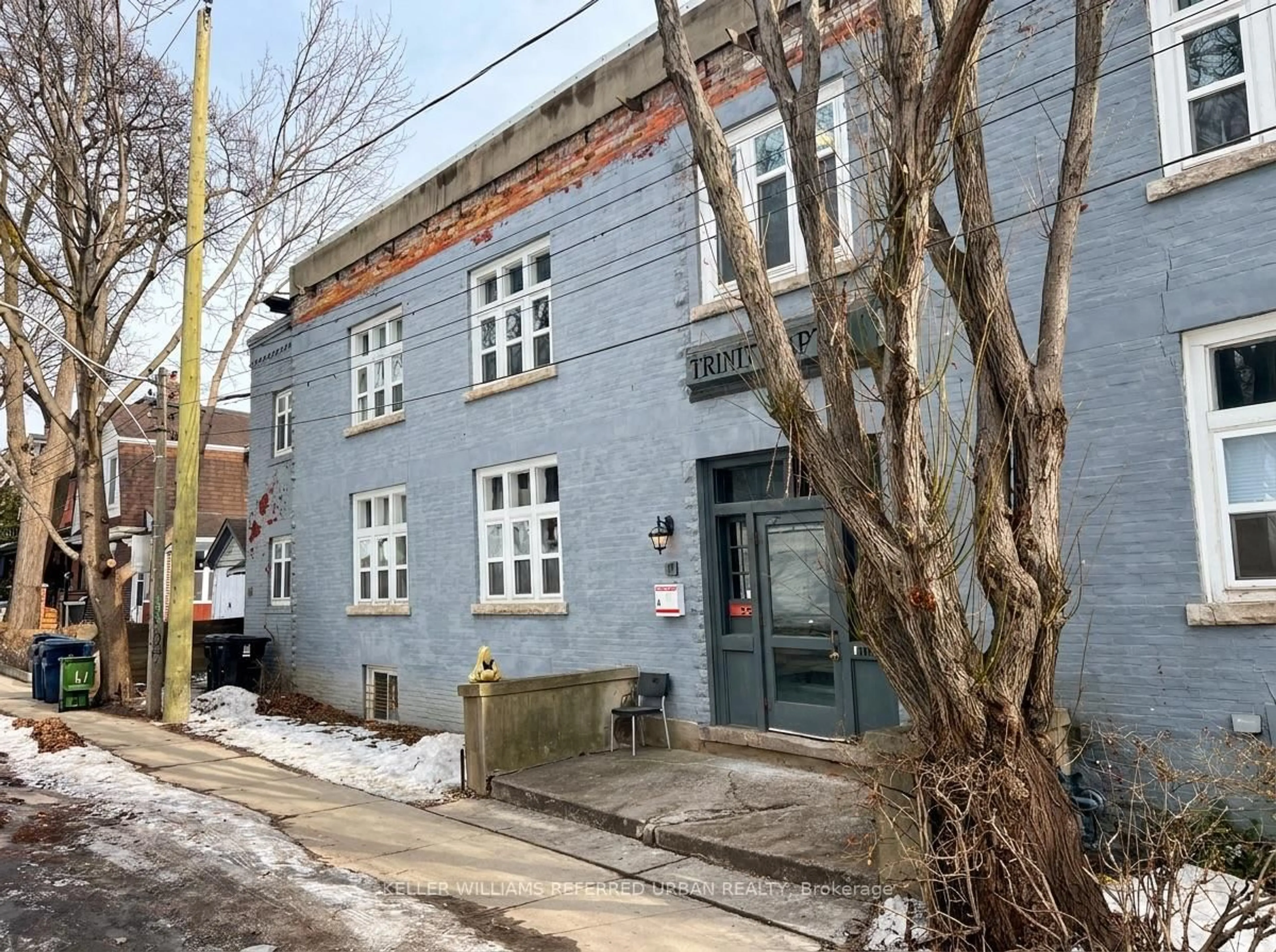 Unknown for 15 Gore Vale Ave, Toronto Ontario M6J 2R5