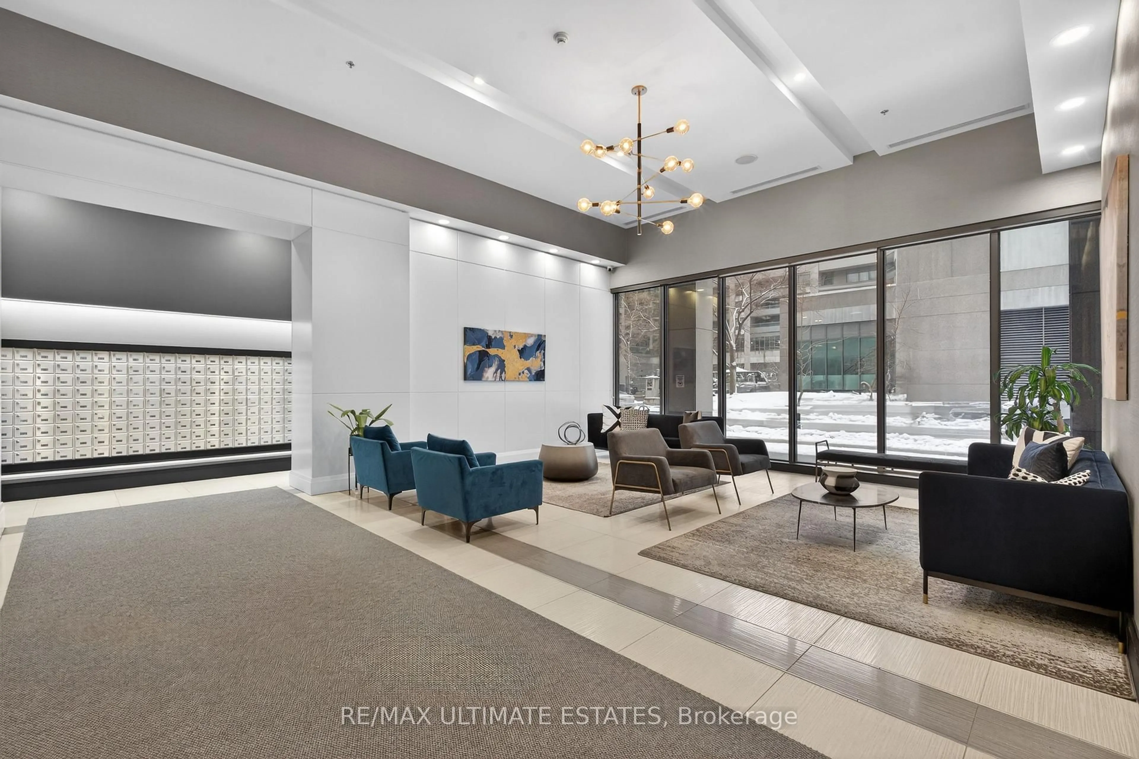 Lobby for 19 Grand Trunk Cres #2205, Toronto Ontario M5J 3A3