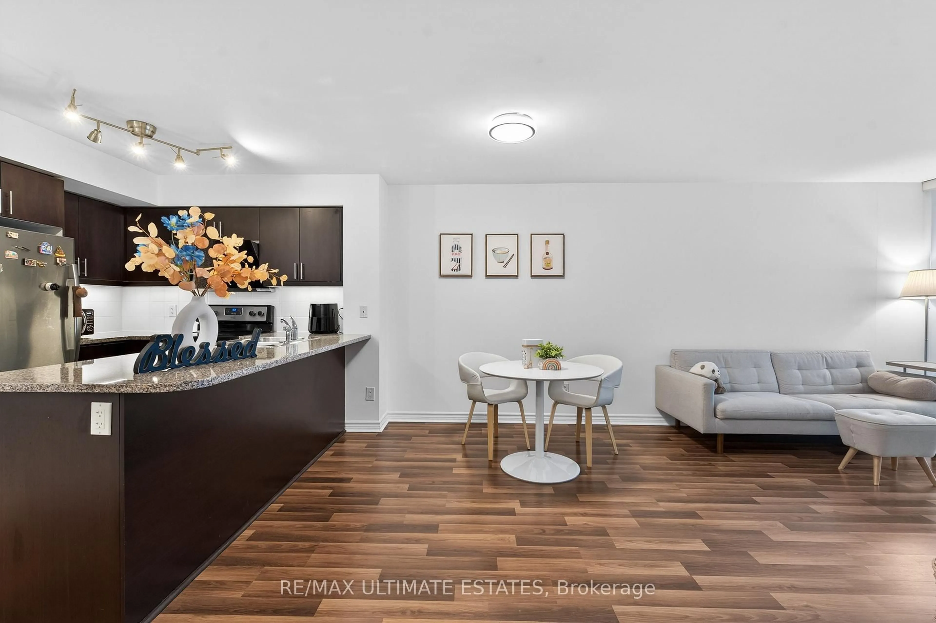 Unknown for 19 Grand Trunk Cres #2205, Toronto Ontario M5J 3A3