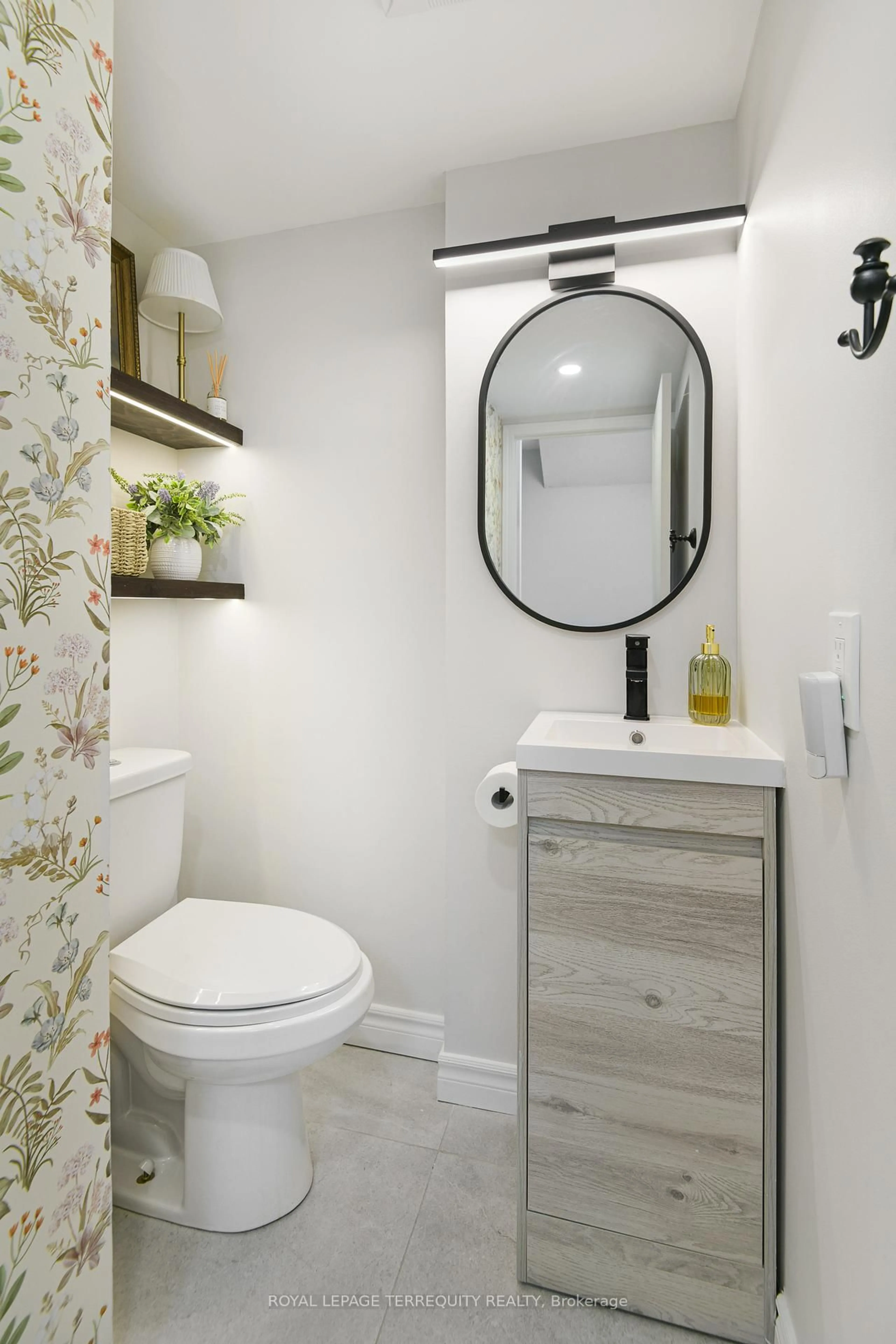 Contemporary bathroom, ceramic/tile floor for 5 Everson Dr #759, Toronto Ontario M2N 7C3