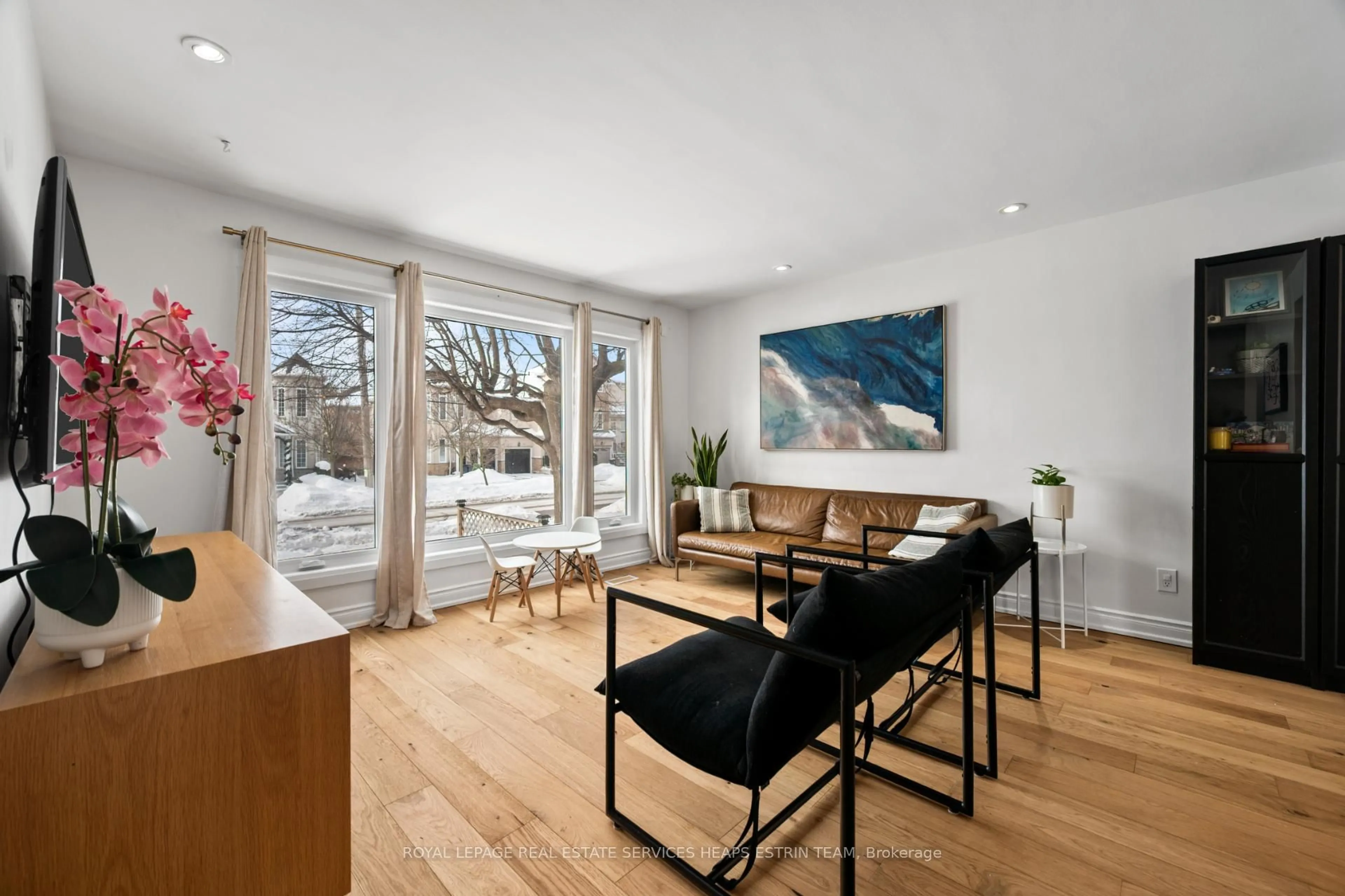 Unknown for 130 Barber Greene Rd, Toronto Ontario M3C 2A5