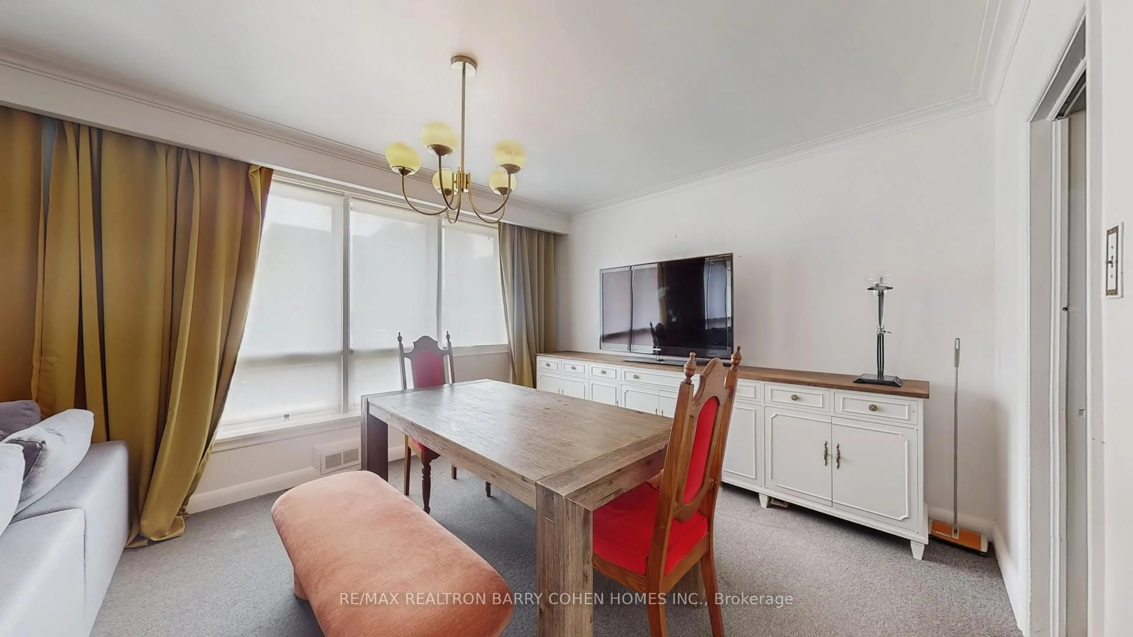 Dining room, unknown for 174 Caribou Rd, Toronto Ontario M5N 2B6