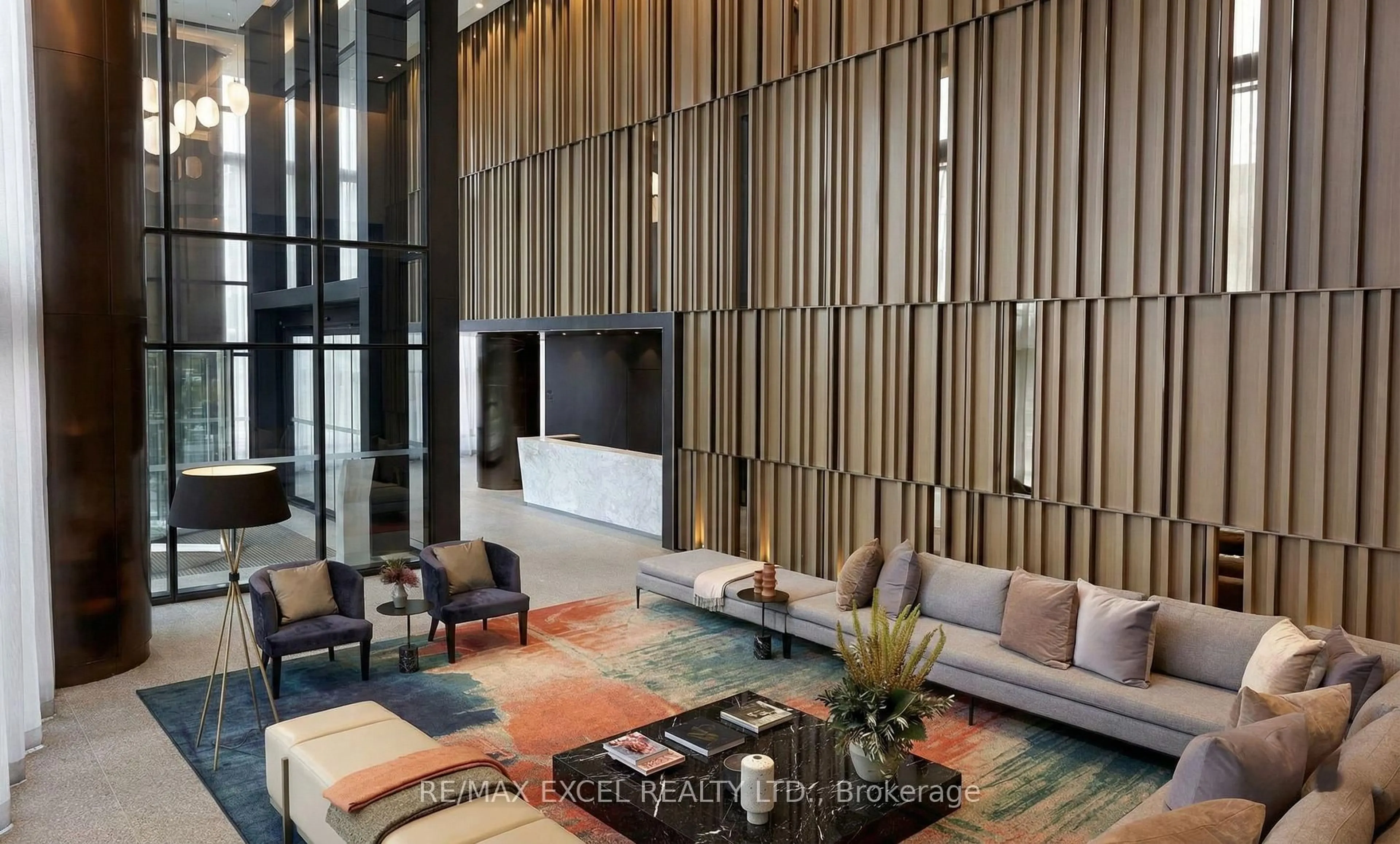 Lobby for 585 Bloor St #1720, Toronto Ontario M4W 0B3