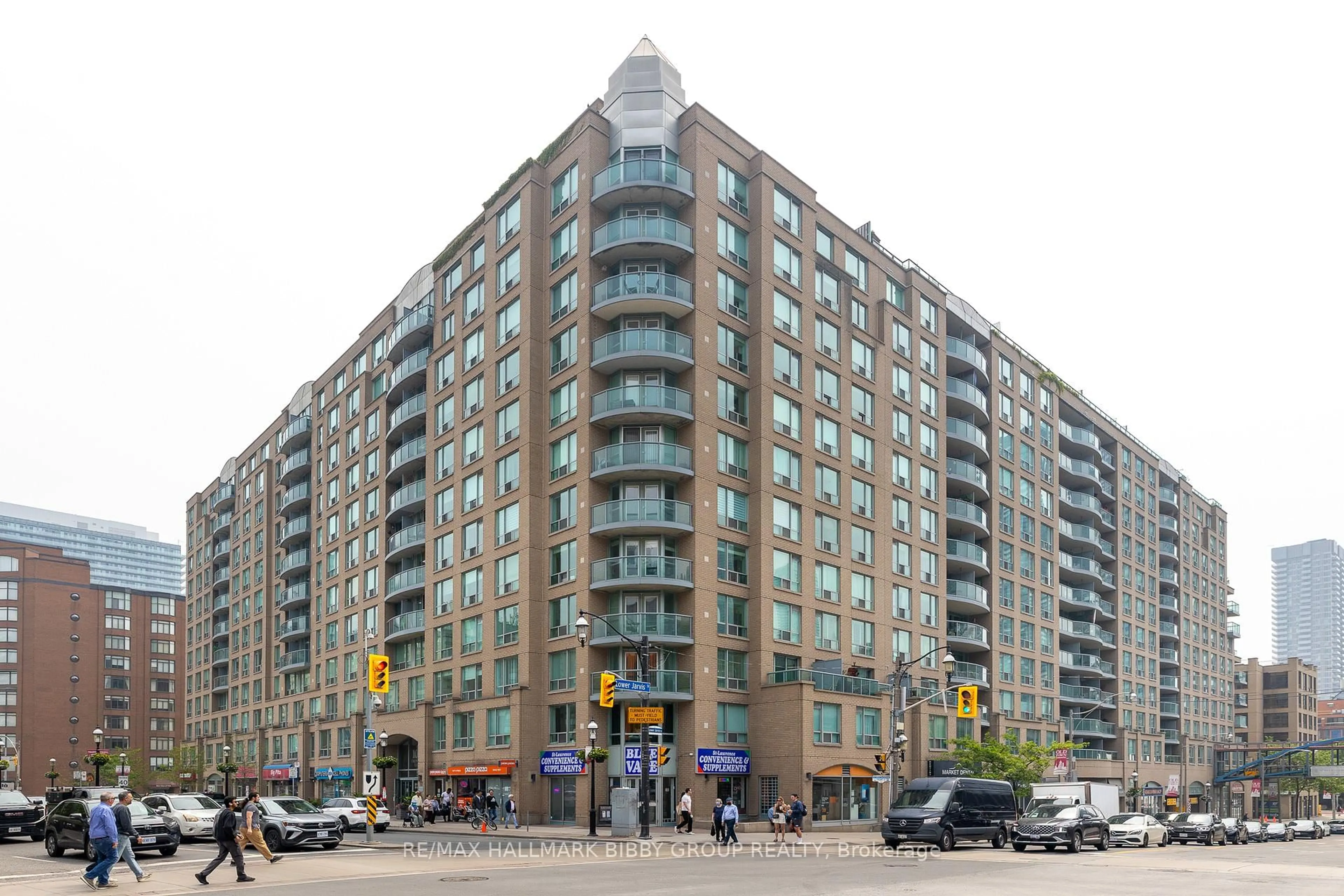 Patio, street for 109 Front St #528, Toronto Ontario M5A 4P7