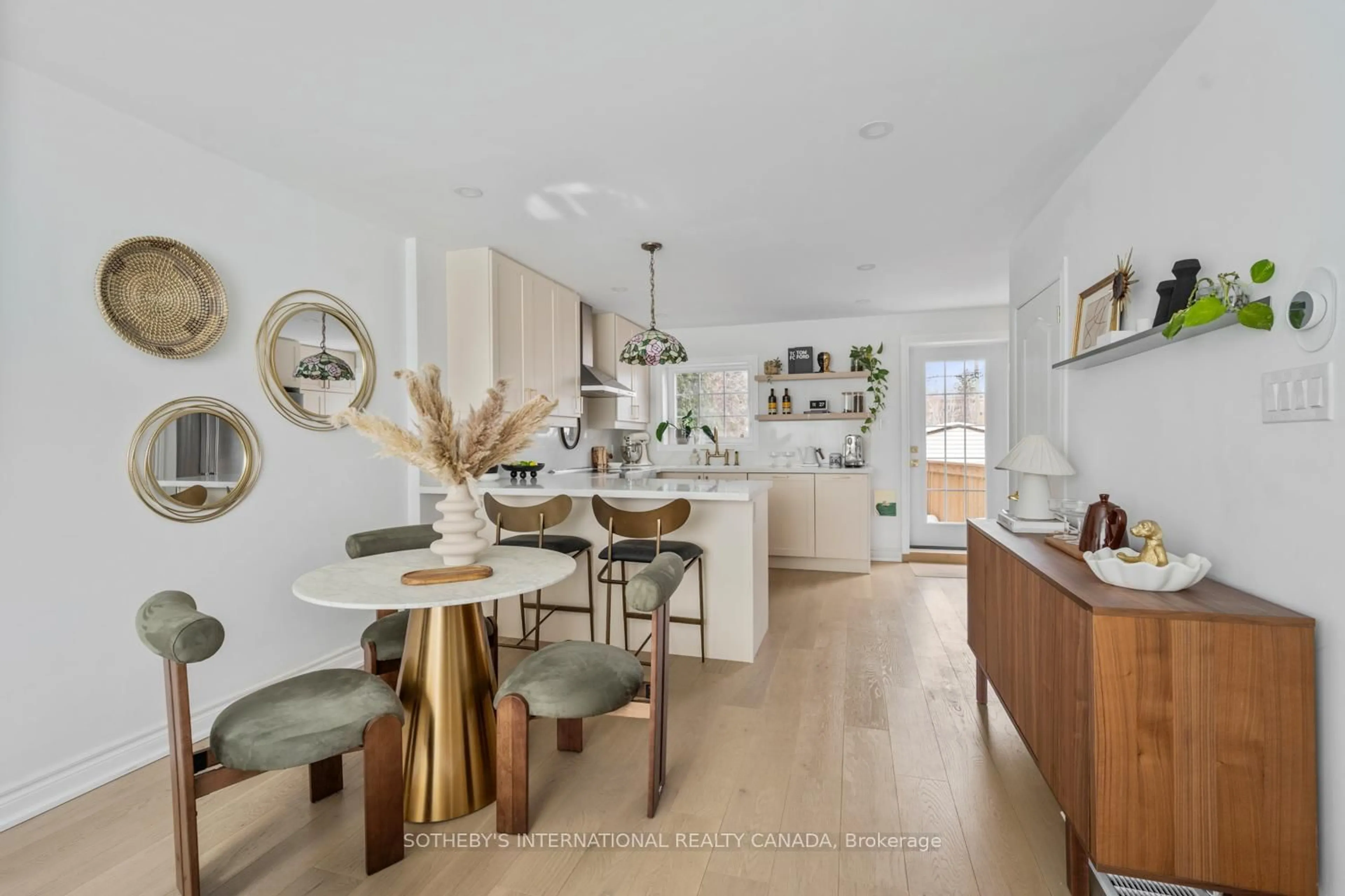 Open concept kitchen, unknown for 114 Glenvale Blvd, Toronto Ontario M4G 2V9