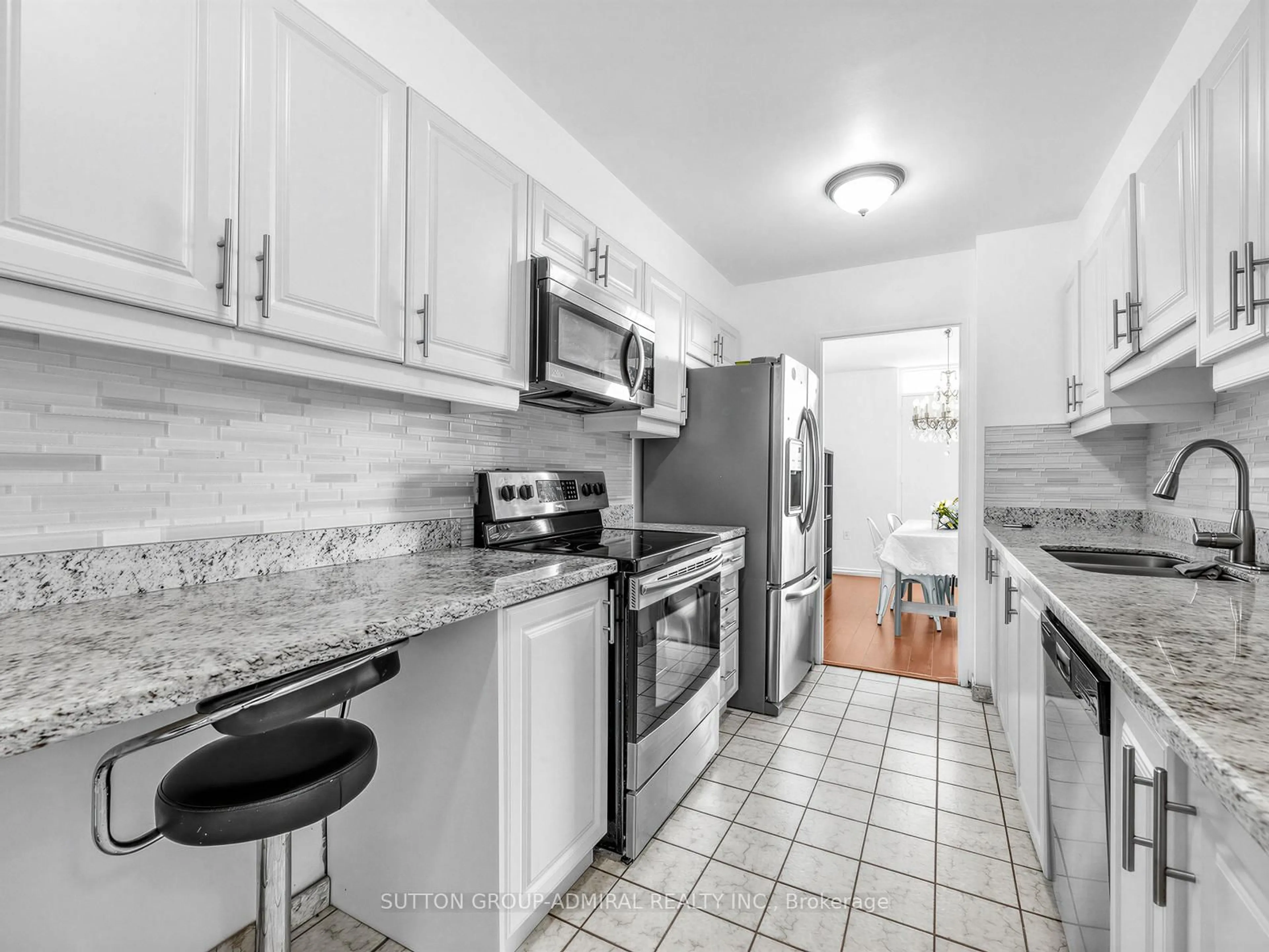 Standard kitchen, ceramic/tile floor for 130 Neptune Dr #505, Toronto Ontario M6A 1X5