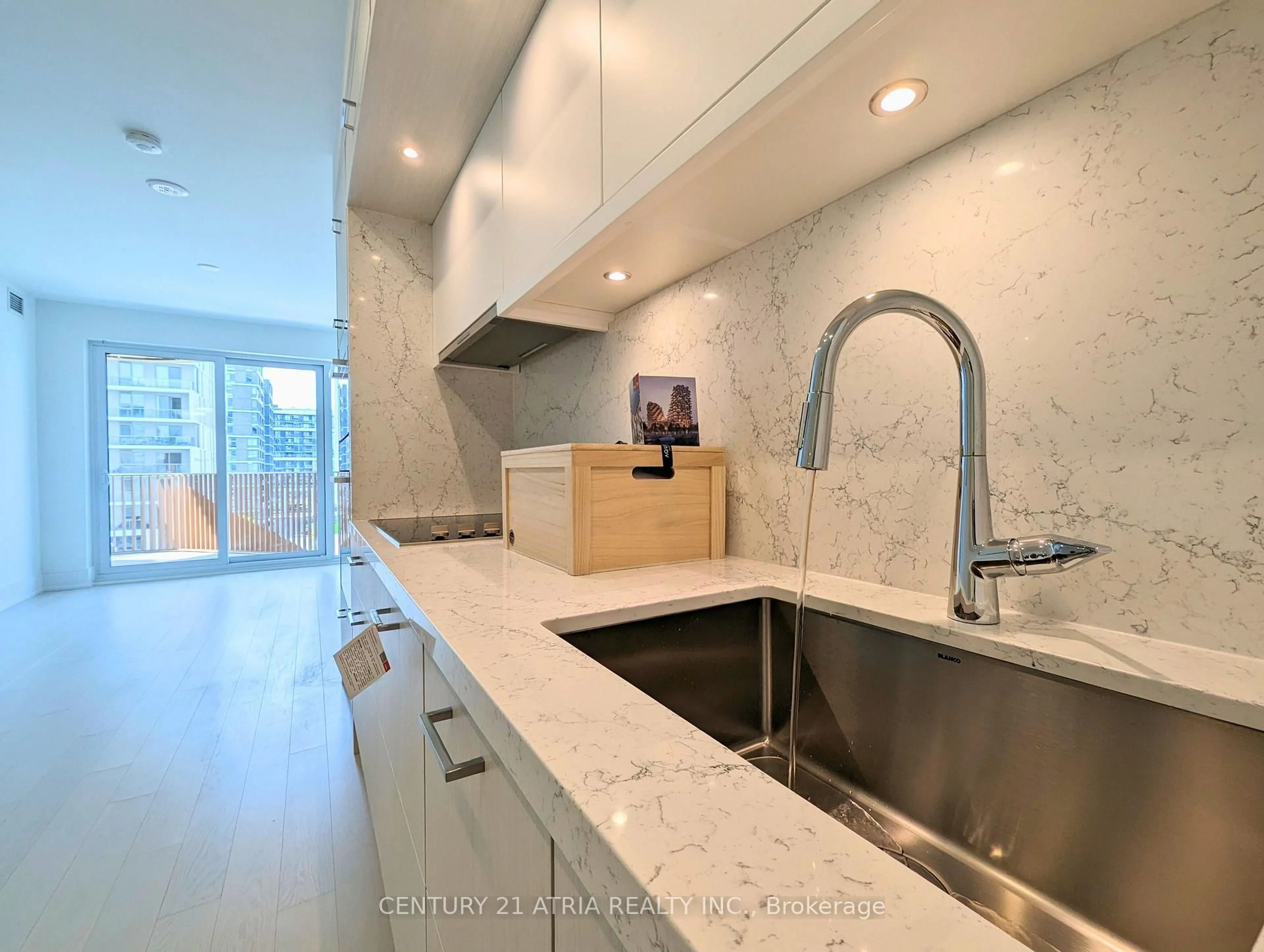 Contemporary kitchen, ceramic/tile floor for 155 Merchants' Wharf #523, Toronto Ontario M5A 0Y4