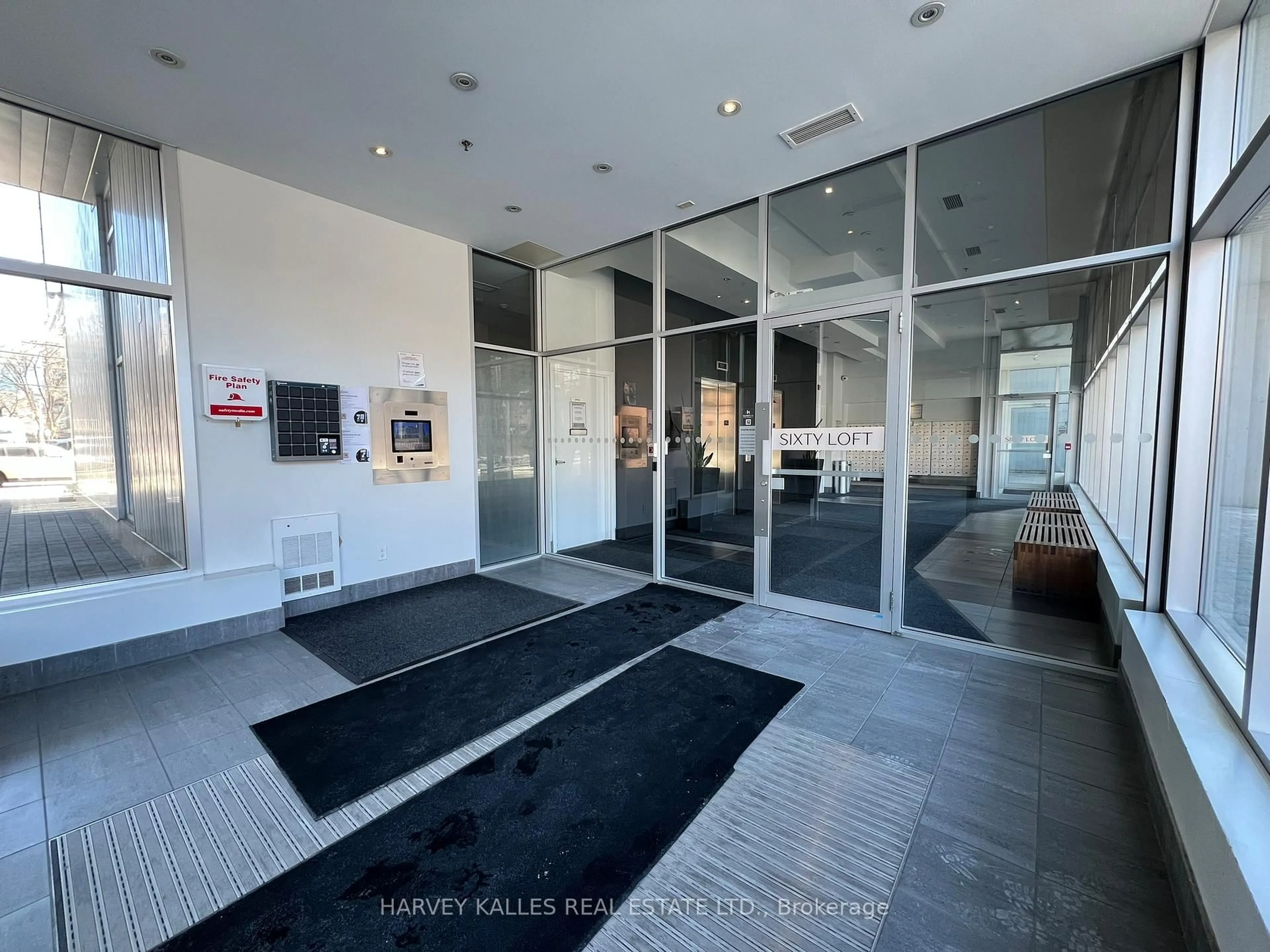 Indoor foyer for 60 Bathurst St #601, Toronto Ontario M5V 2P4