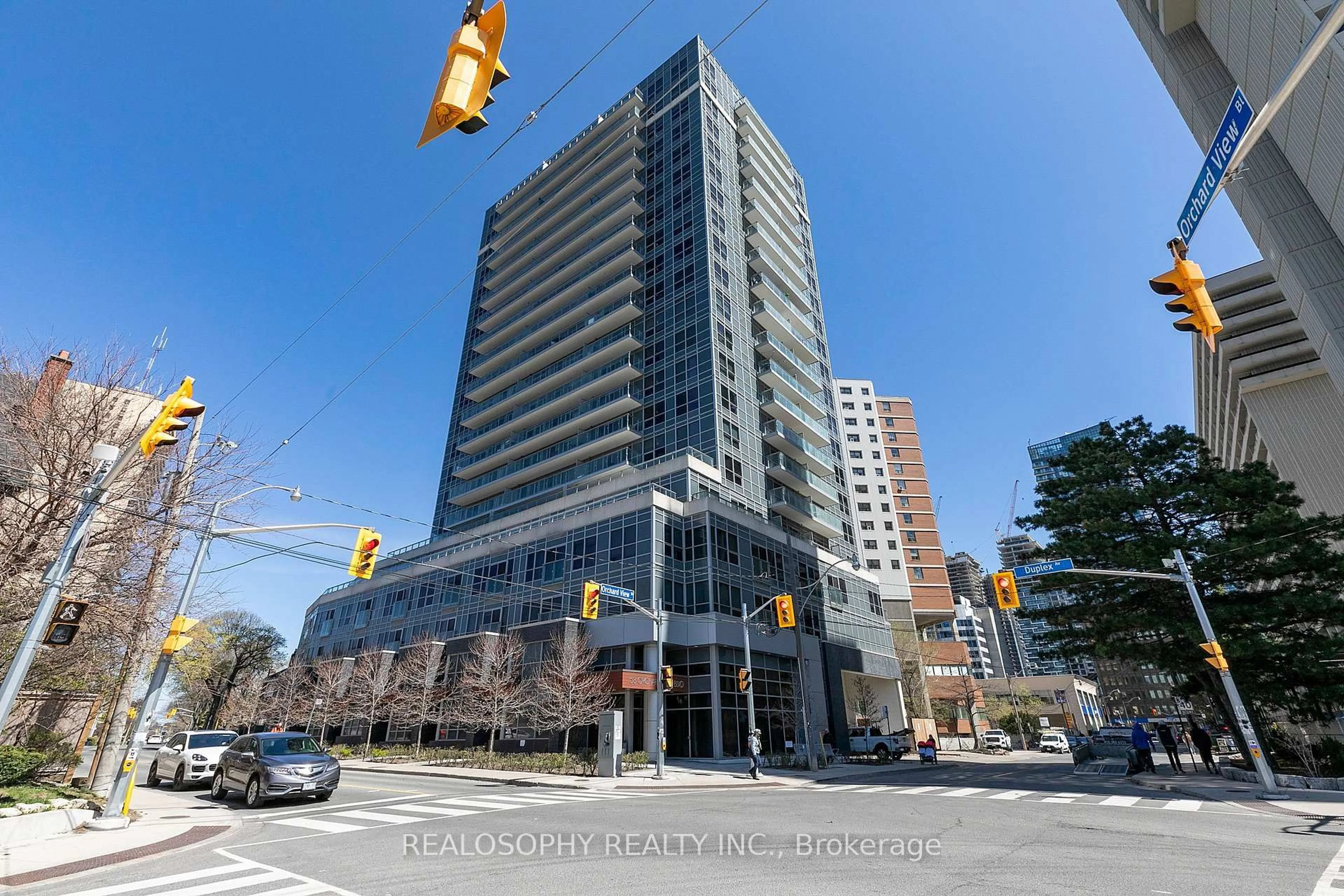 Indoor foyer for 58 Orchard View Blvd #506, Toronto Ontario M4R 1B9