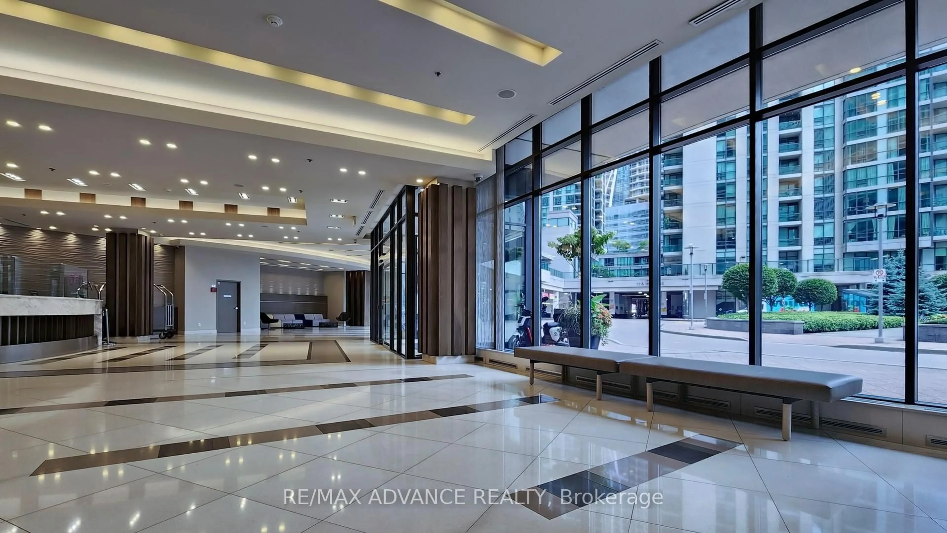 Indoor foyer for 33 Bay St #4713, Toronto Ontario M5J 2Z3