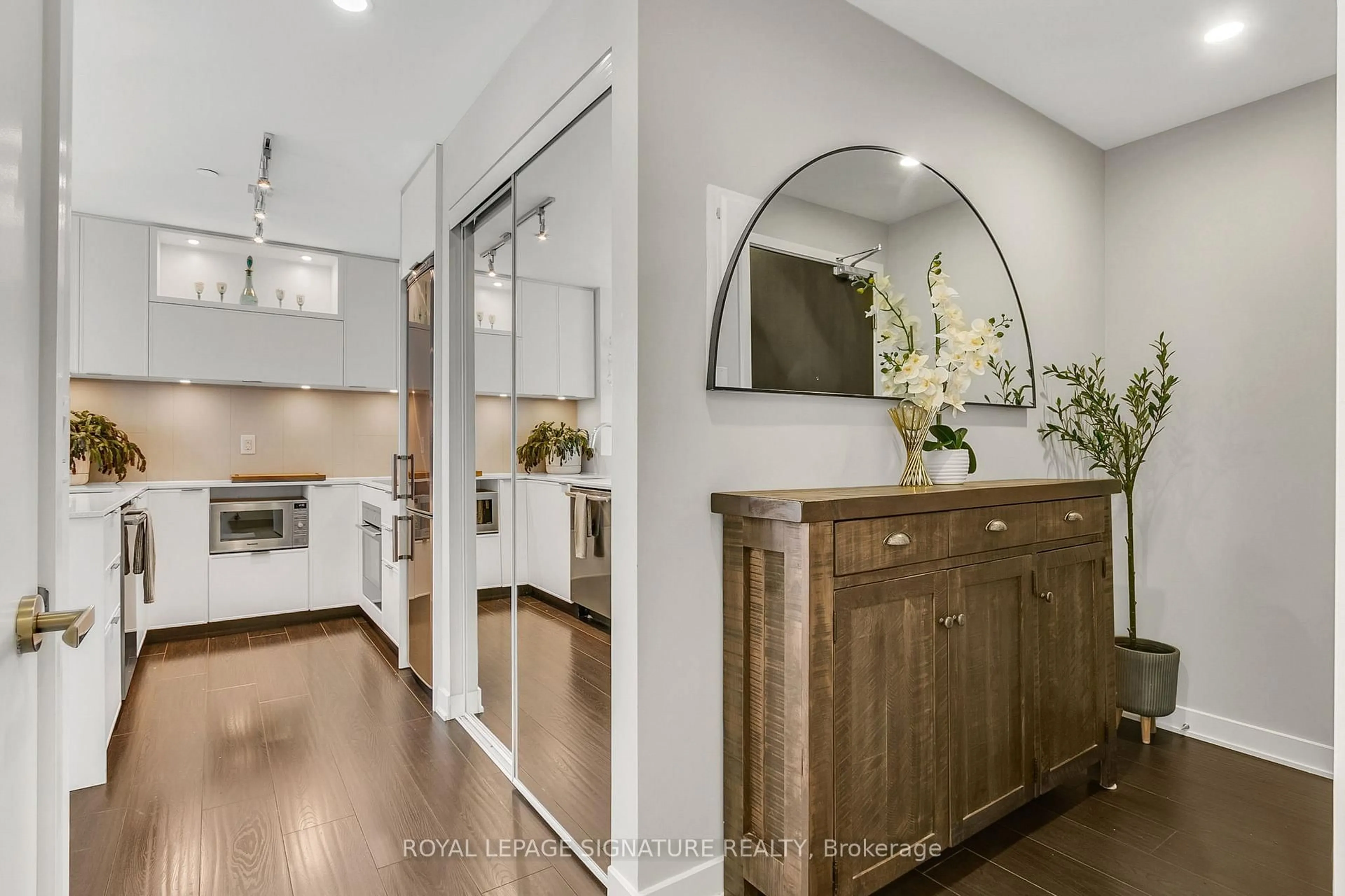 Open concept kitchen, unknown for 170 Sumach St #1302, Toronto Ontario M5A 0C3