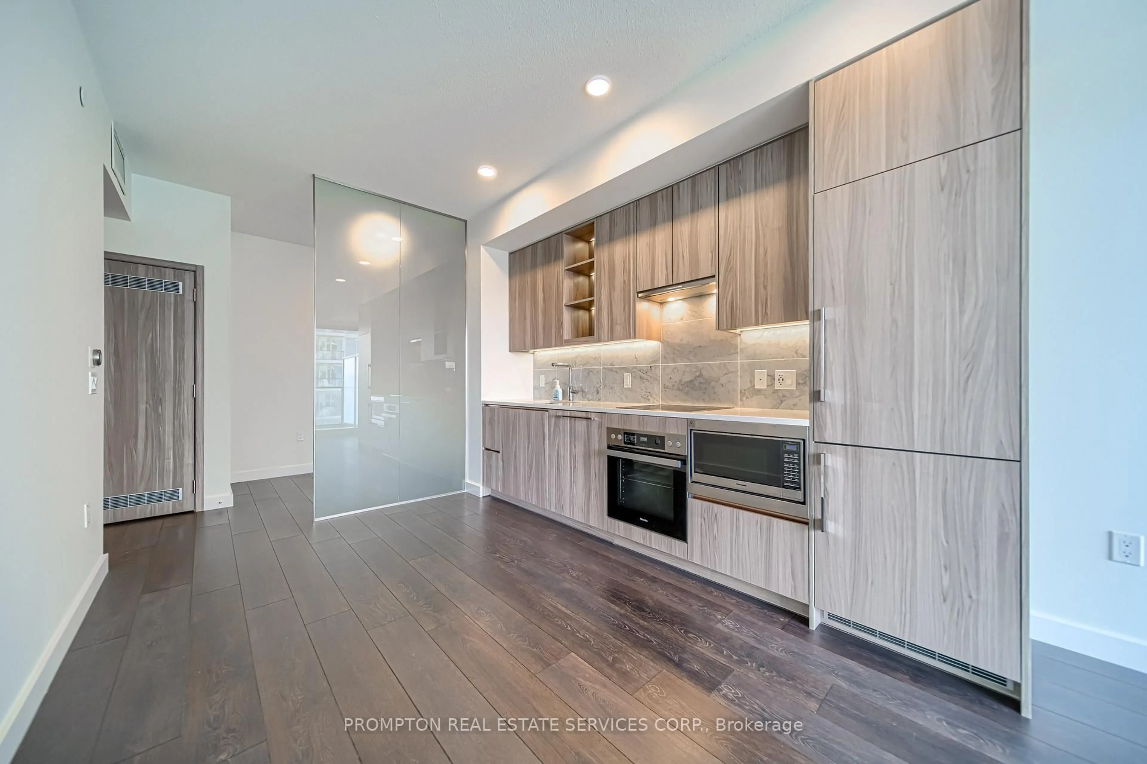 Open concept kitchen, unknown for 95 Mcmahon Dr #808, Toronto Ontario M2K 0H2