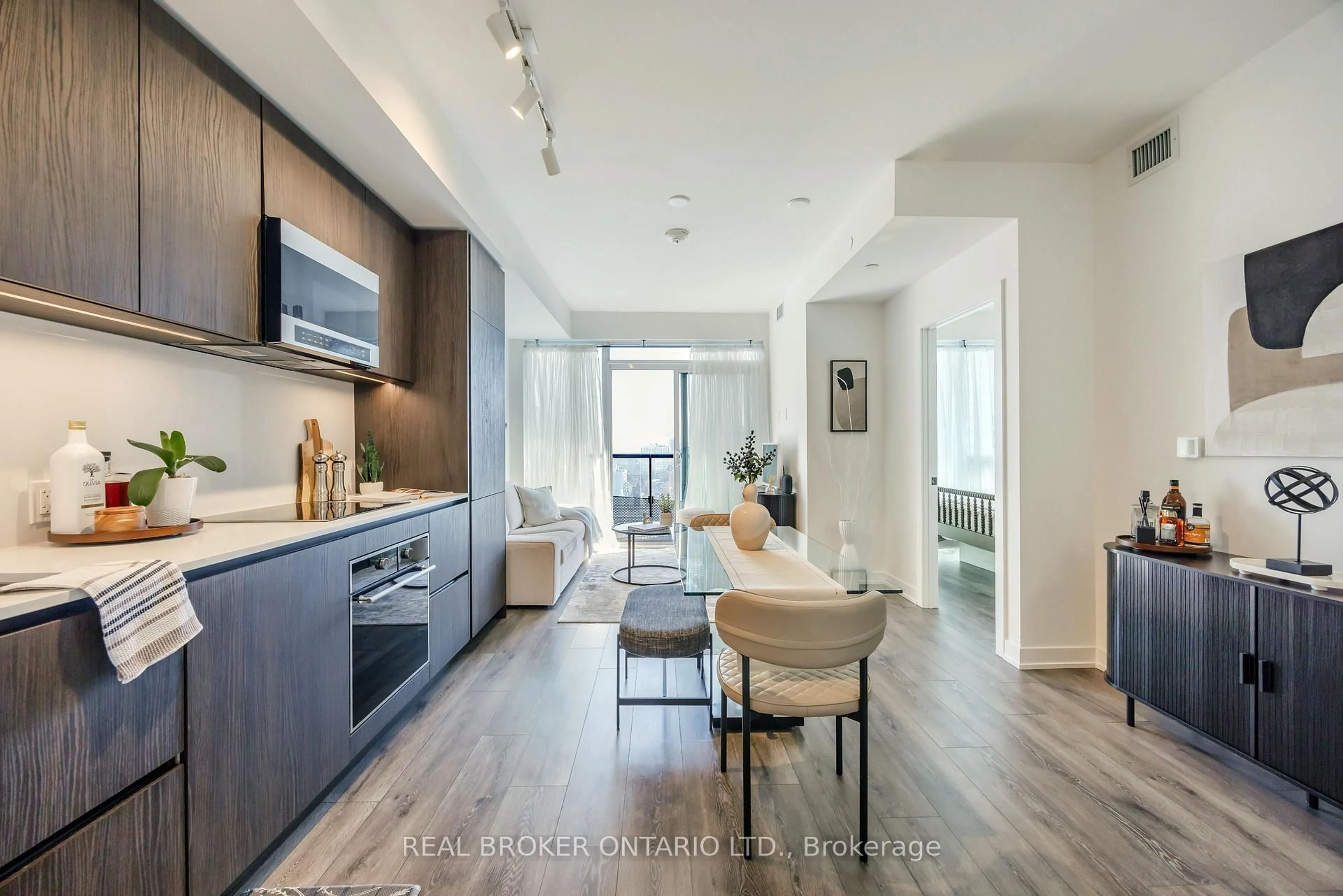 Open concept kitchen, unknown for 127 Broadway Ave #2101S, Toronto Ontario M4P 1V4