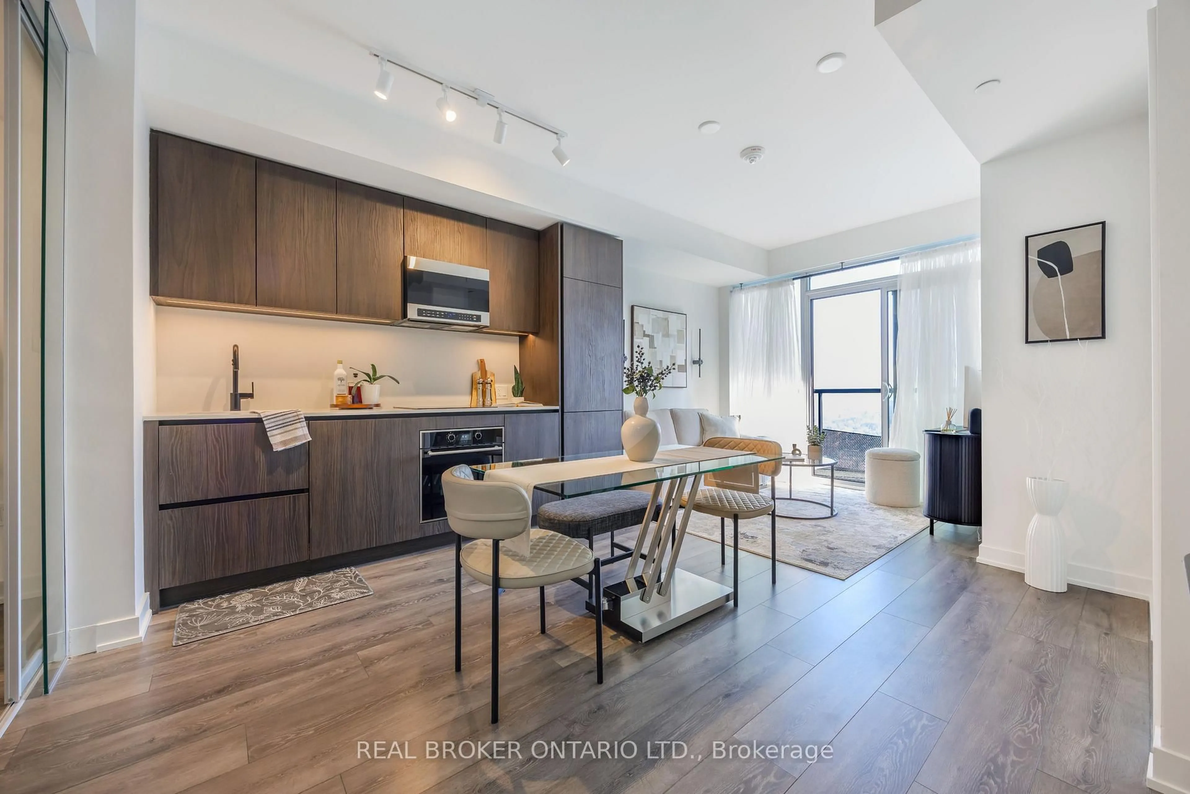 Open concept kitchen, unknown for 127 Broadway Ave #2101S, Toronto Ontario M4P 1V4